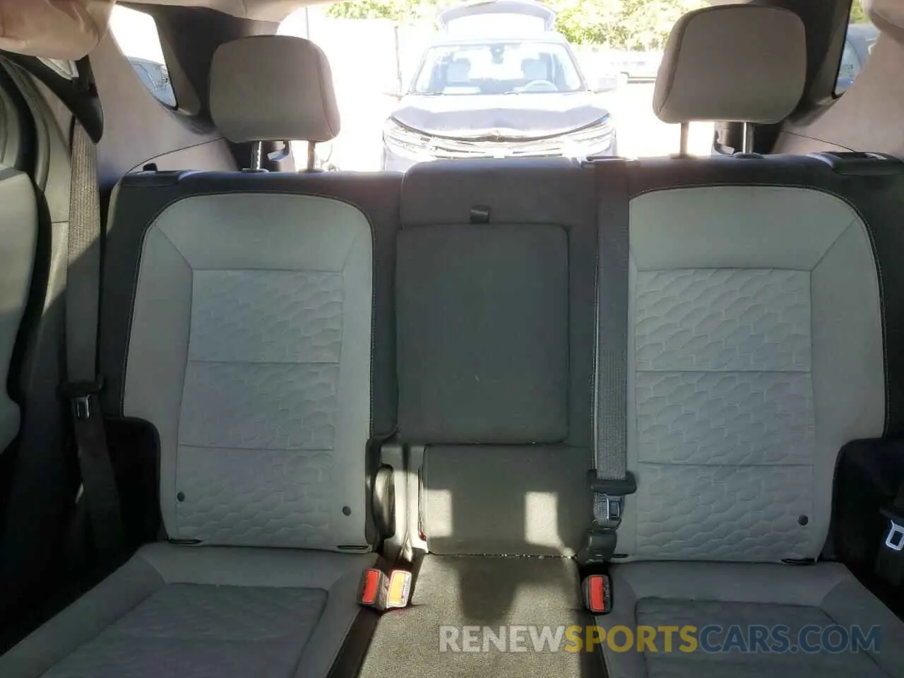 10 Photograph of a damaged car 3GNAXHEV3MS182205 CHEVROLET EQUINOX 2021