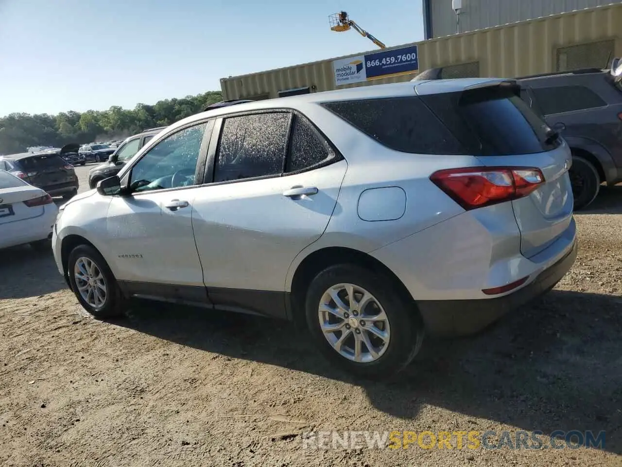 2 Photograph of a damaged car 3GNAXHEV3MS182205 CHEVROLET EQUINOX 2021