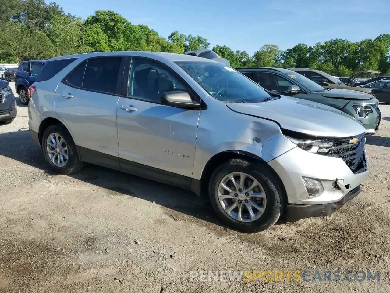 4 Photograph of a damaged car 3GNAXHEV3MS182205 CHEVROLET EQUINOX 2021