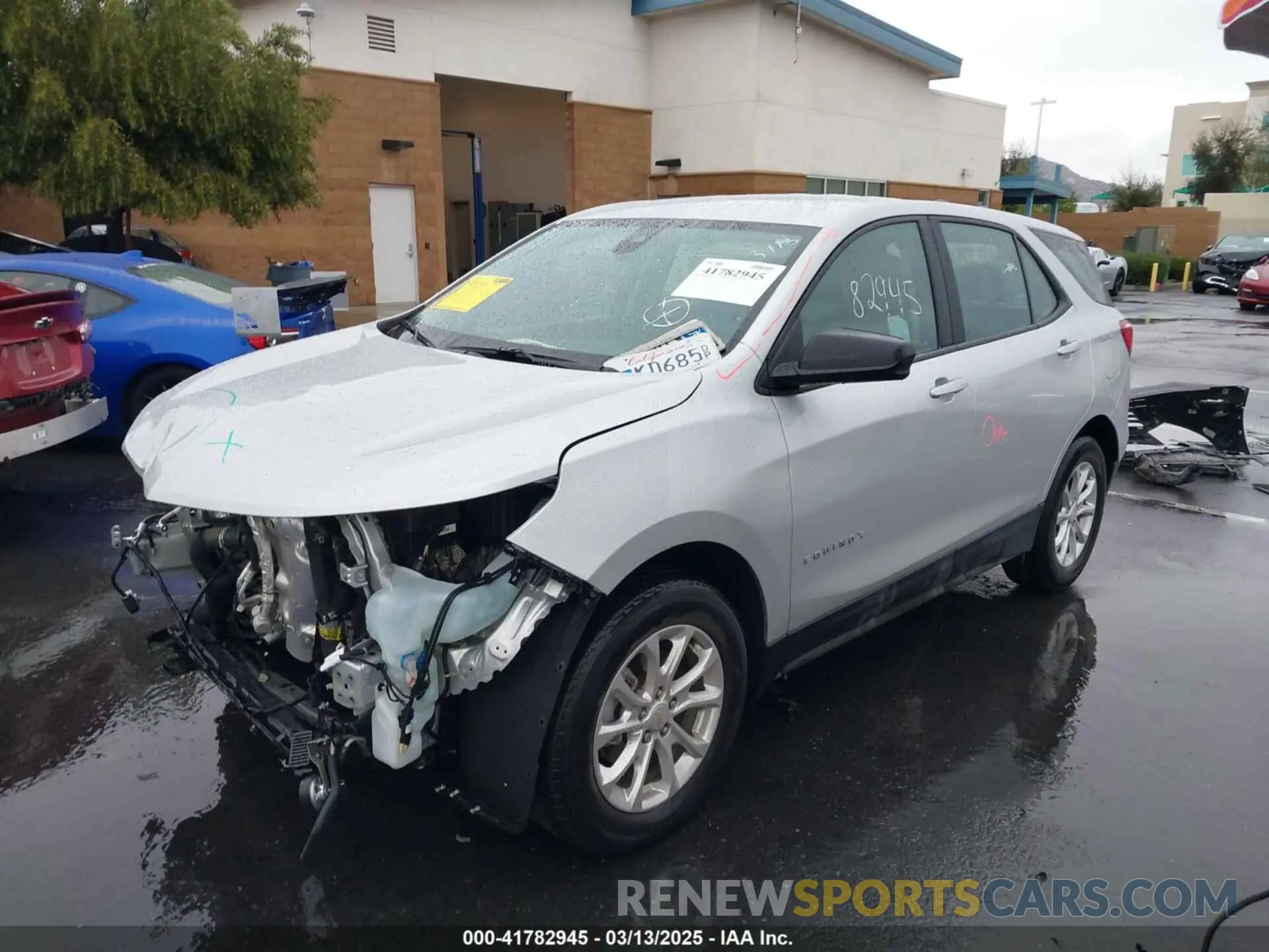 2 Photograph of a damaged car 3GNAXHEV4MS121090 CHEVROLET EQUINOX 2021