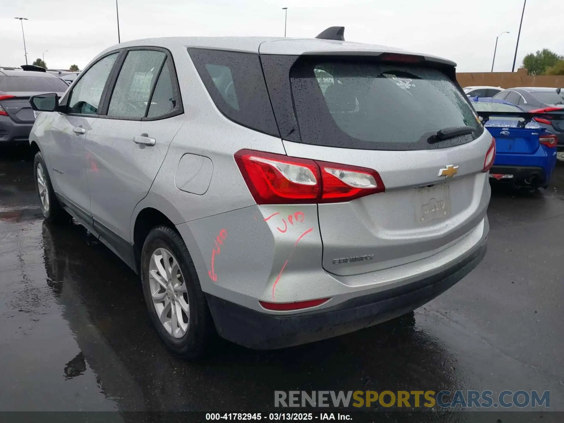 3 Photograph of a damaged car 3GNAXHEV4MS121090 CHEVROLET EQUINOX 2021