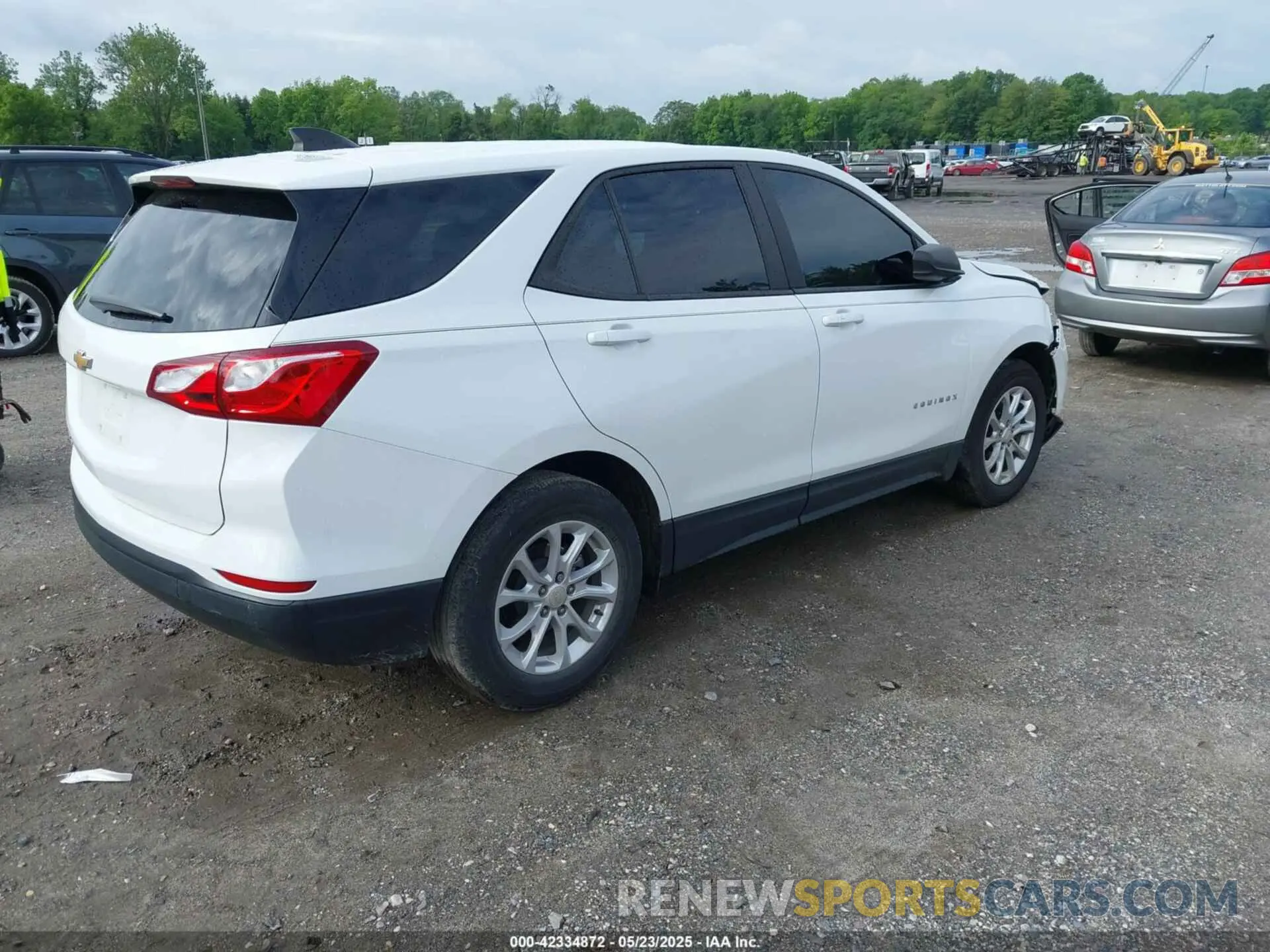 4 Photograph of a damaged car 3GNAXHEV5MS100457 CHEVROLET EQUINOX 2021