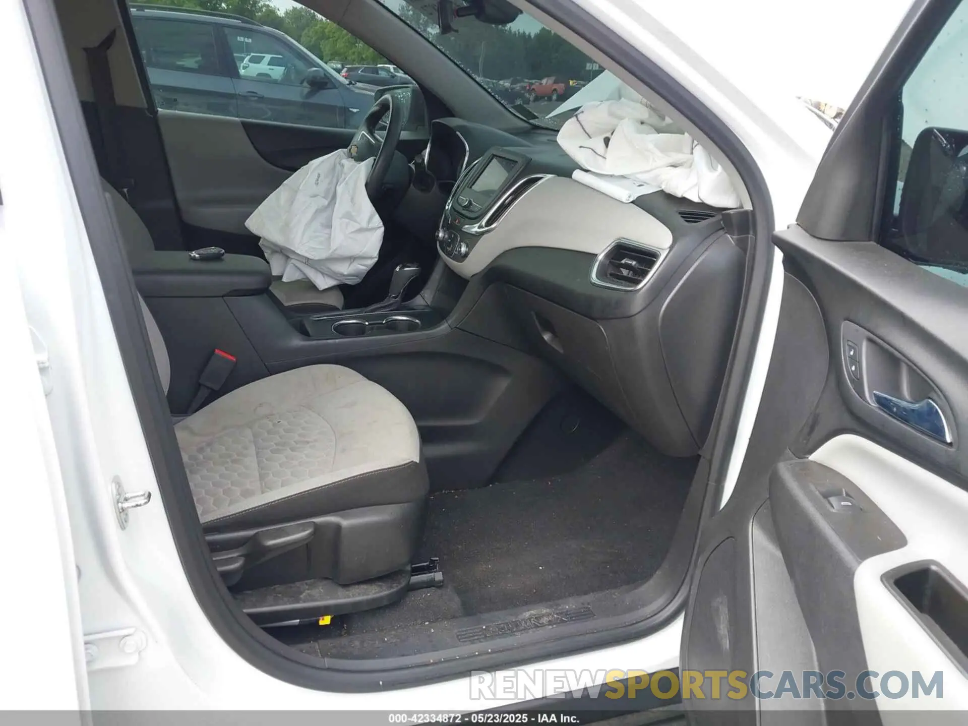 5 Photograph of a damaged car 3GNAXHEV5MS100457 CHEVROLET EQUINOX 2021
