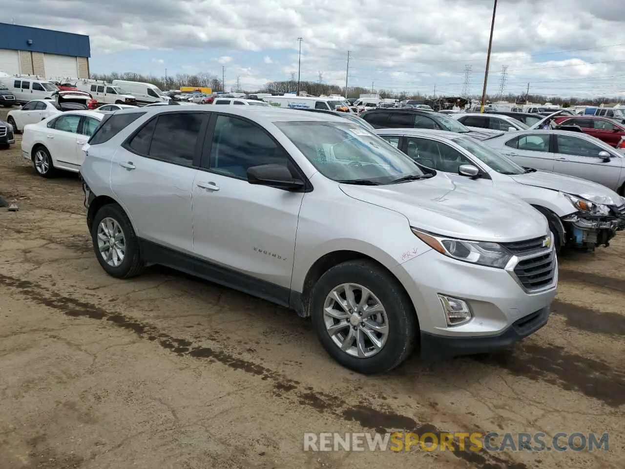 4 Photograph of a damaged car 3GNAXHEV5MS103648 CHEVROLET EQUINOX 2021