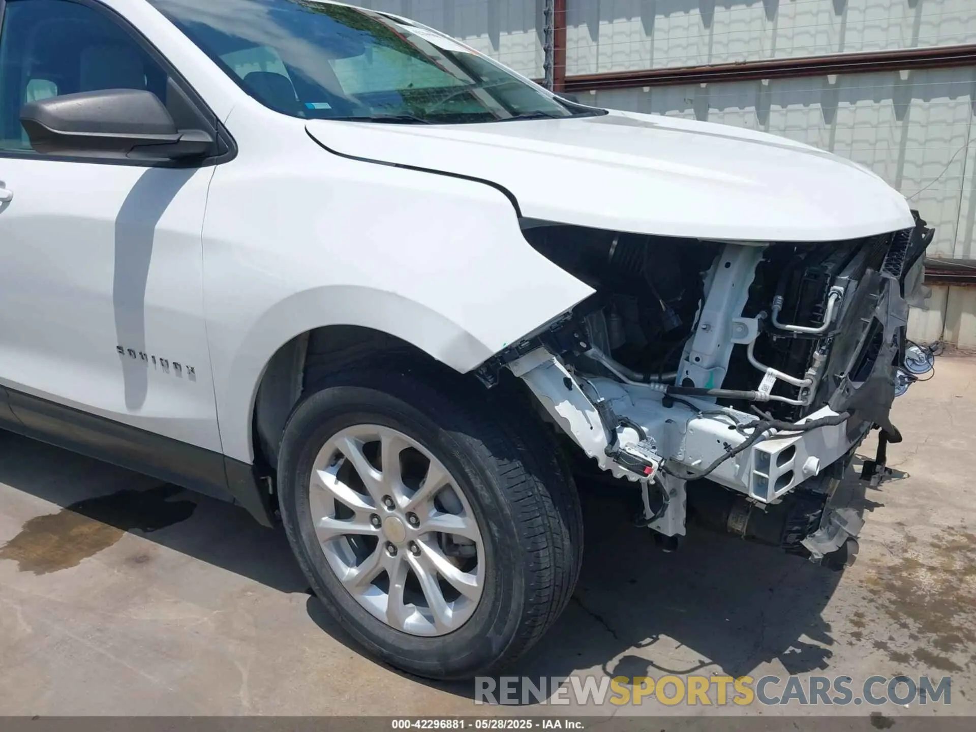 18 Photograph of a damaged car 3GNAXHEV5MS144426 CHEVROLET EQUINOX 2021