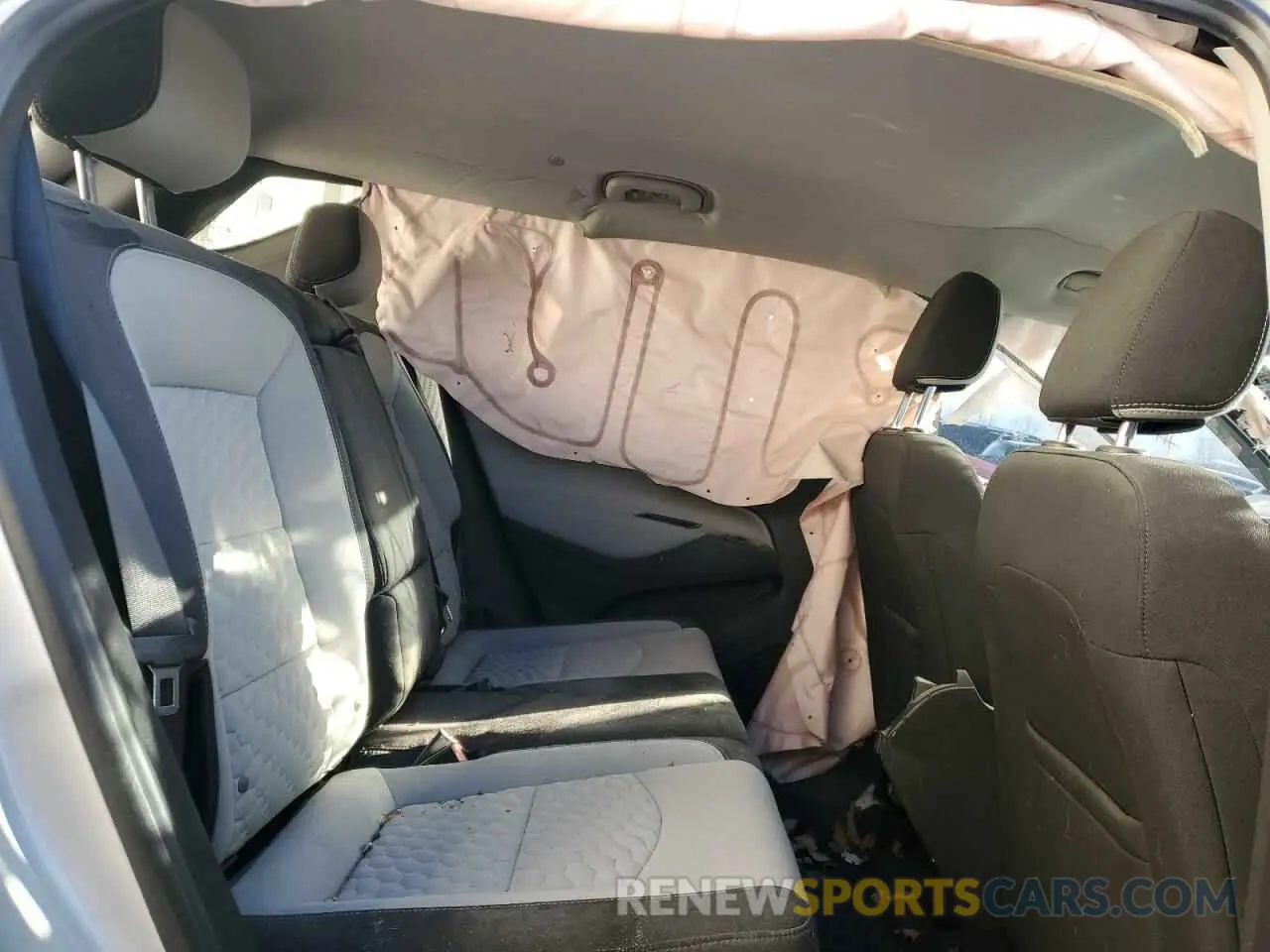 11 Photograph of a damaged car 3GNAXHEV5MS178866 CHEVROLET EQUINOX 2021