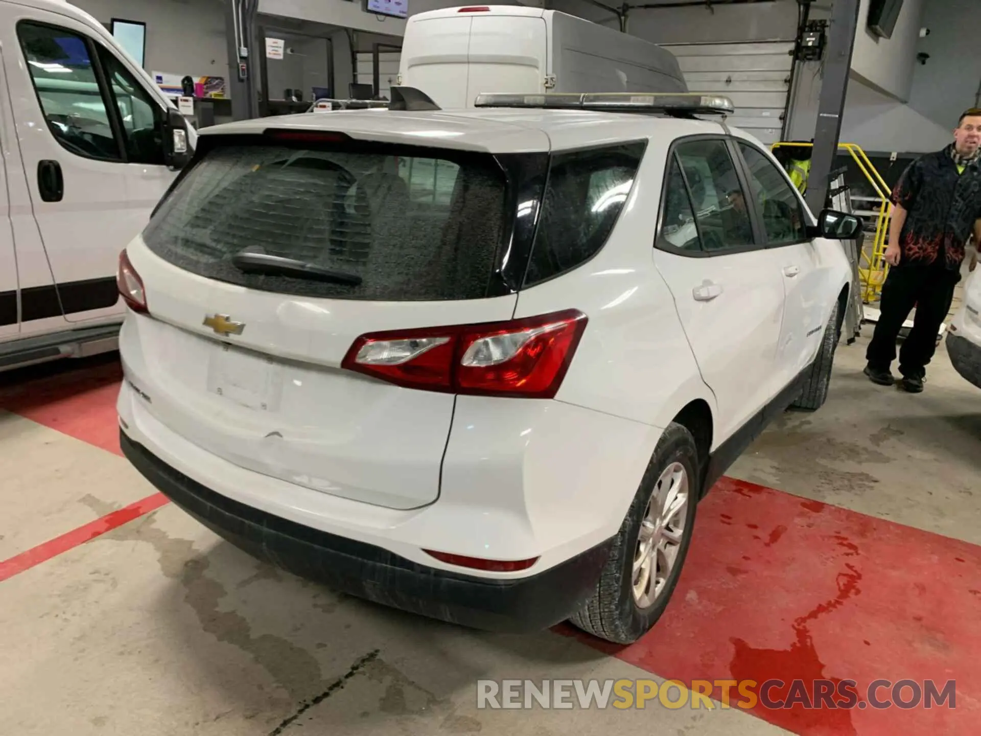 28 Photograph of a damaged car 3GNAXHEV6MS102427 CHEVROLET EQUINOX 2021