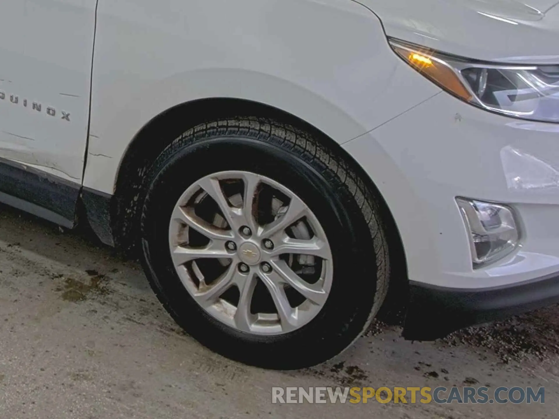 35 Photograph of a damaged car 3GNAXHEV6MS102427 CHEVROLET EQUINOX 2021