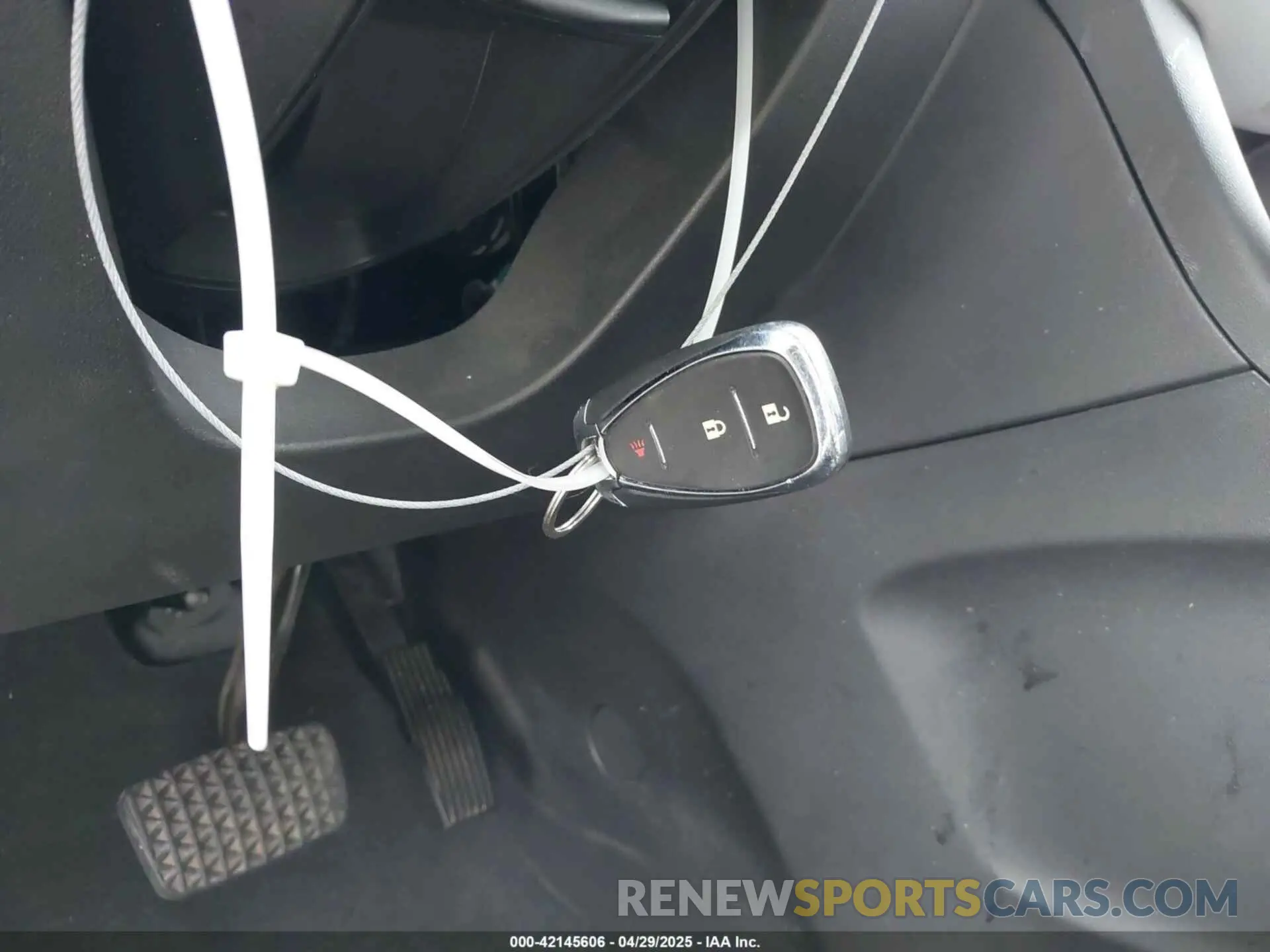 11 Photograph of a damaged car 3GNAXHEV6MS112567 CHEVROLET EQUINOX 2021
