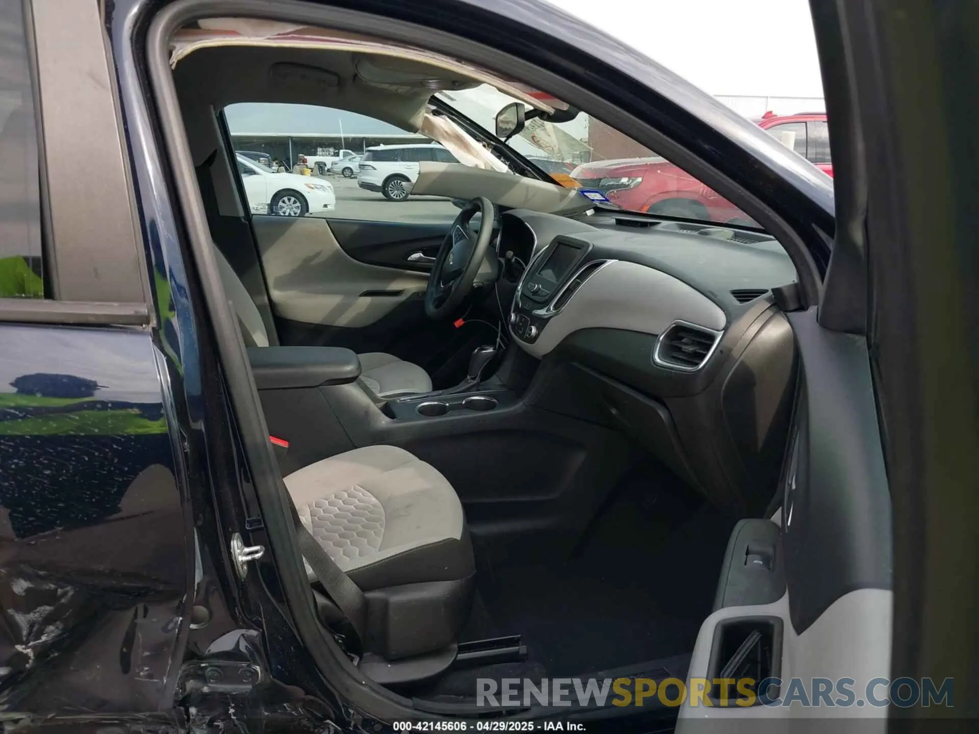 5 Photograph of a damaged car 3GNAXHEV6MS112567 CHEVROLET EQUINOX 2021