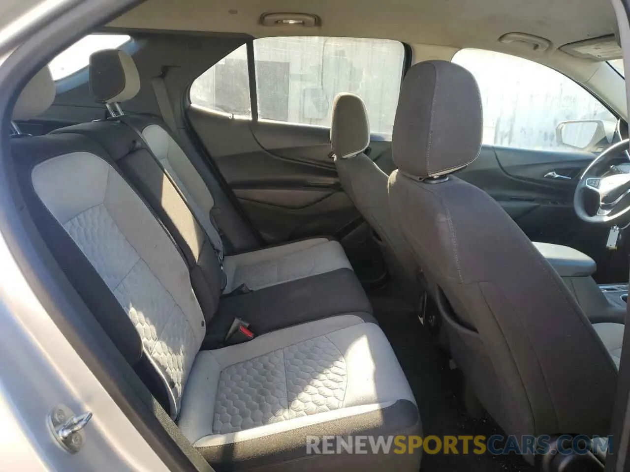 11 Photograph of a damaged car 3GNAXHEV6MS139669 CHEVROLET EQUINOX 2021
