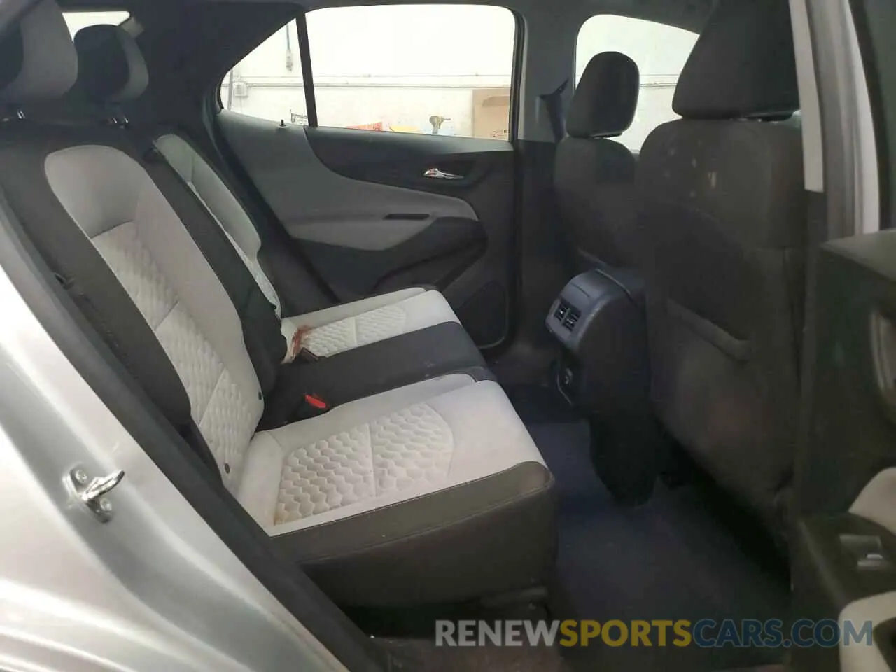10 Photograph of a damaged car 3GNAXHEV6MS149800 CHEVROLET EQUINOX 2021
