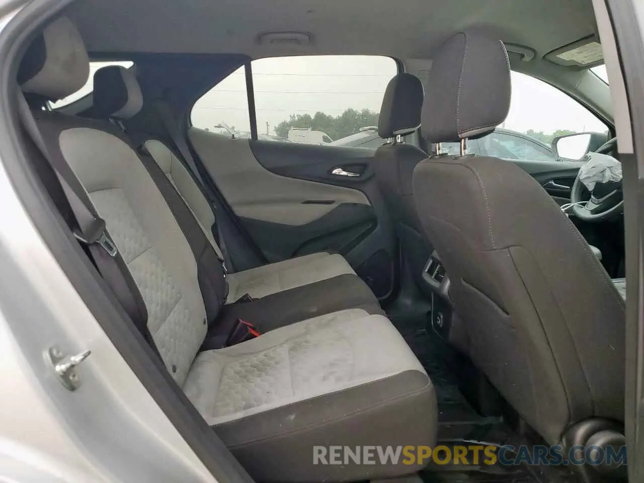 11 Photograph of a damaged car 3GNAXHEV6MS165642 CHEVROLET EQUINOX 2021