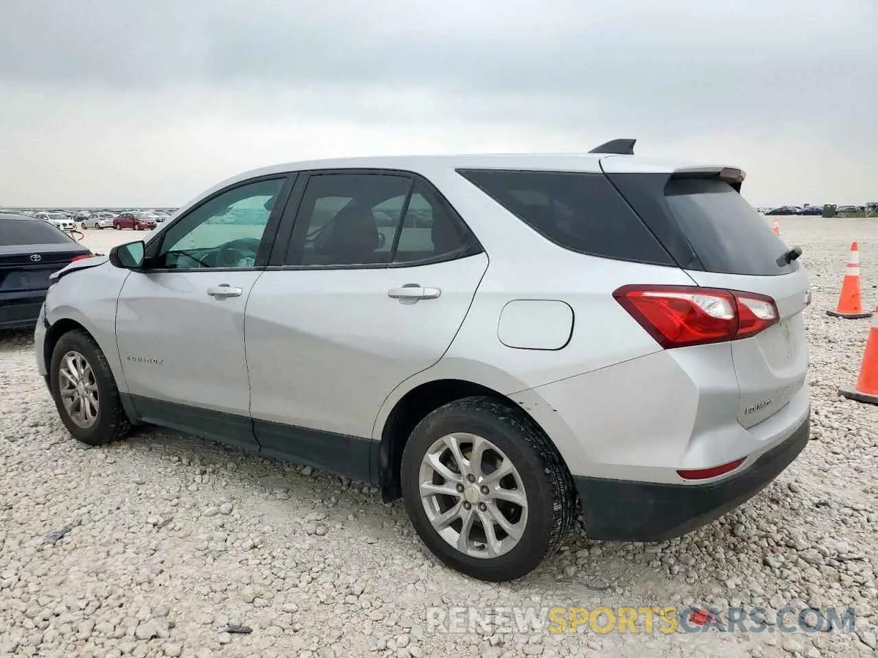 2 Photograph of a damaged car 3GNAXHEV6MS165642 CHEVROLET EQUINOX 2021