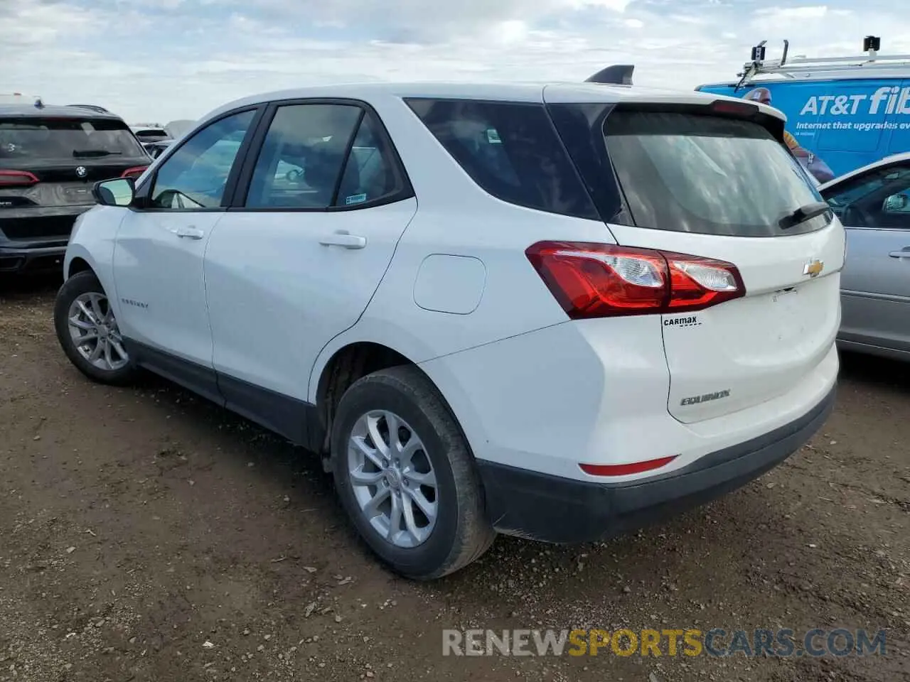 2 Photograph of a damaged car 3GNAXHEV6MS169044 CHEVROLET EQUINOX 2021