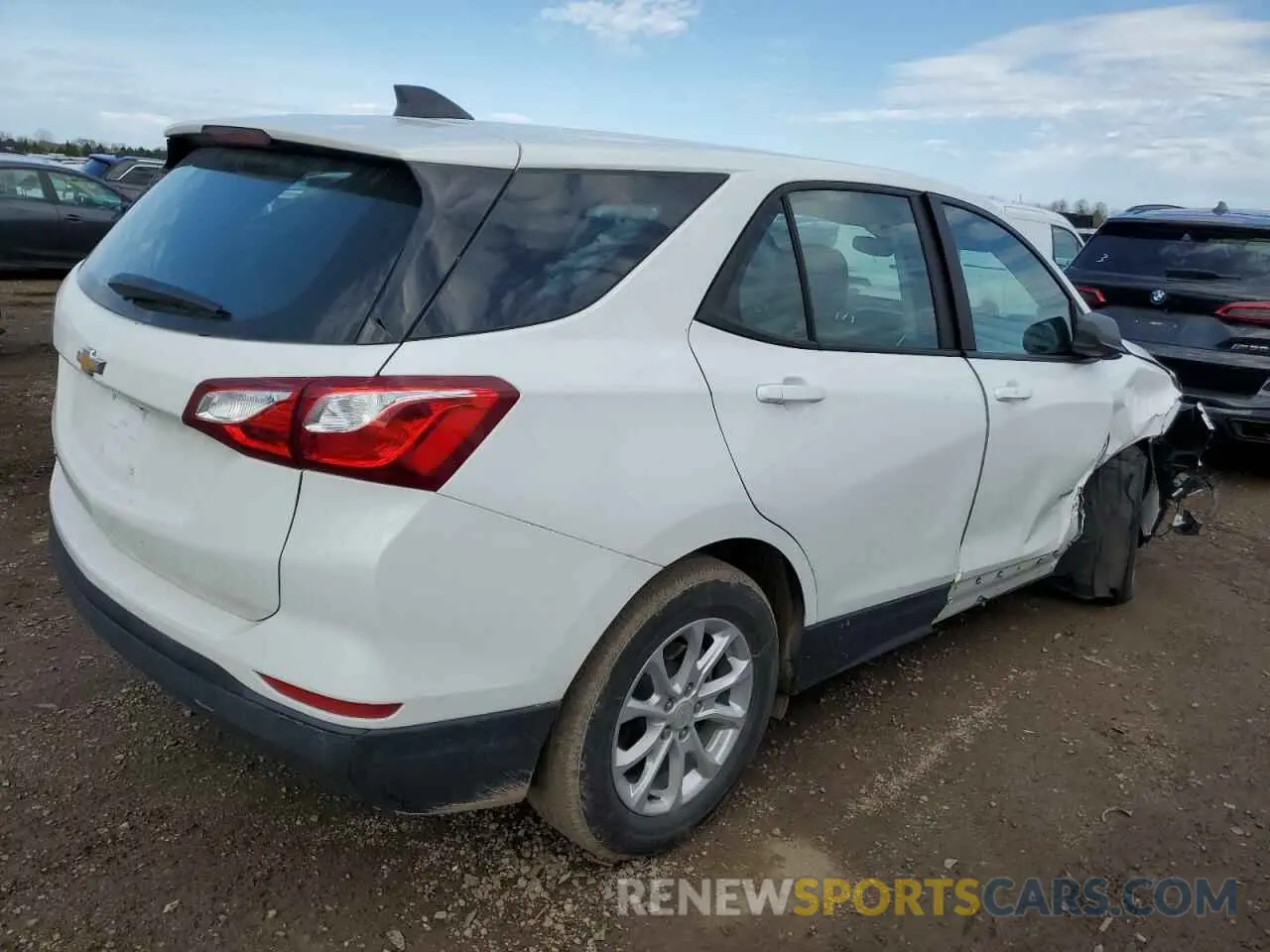 3 Photograph of a damaged car 3GNAXHEV6MS169044 CHEVROLET EQUINOX 2021