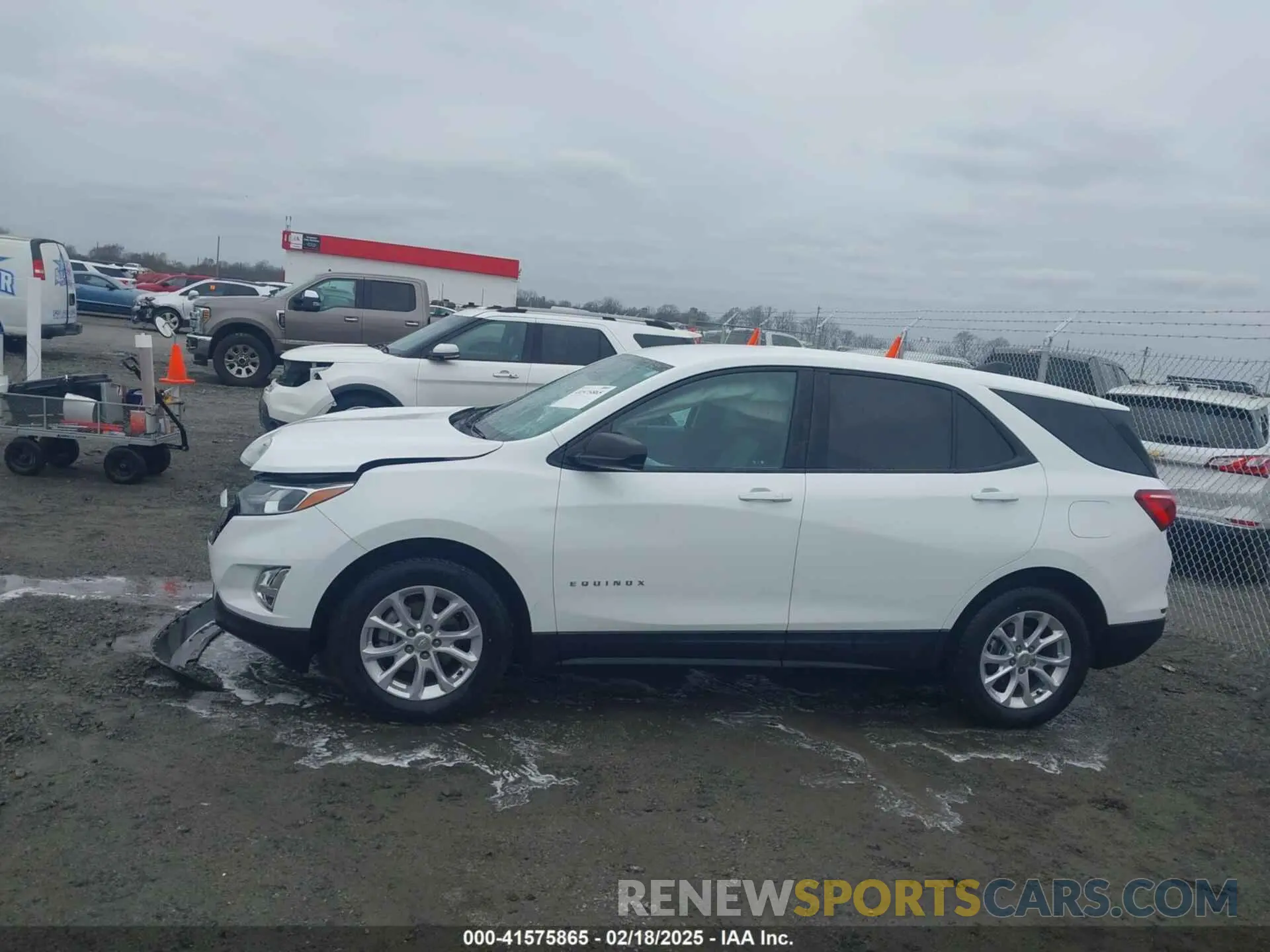 14 Photograph of a damaged car 3GNAXHEV7MS170476 CHEVROLET EQUINOX 2021
