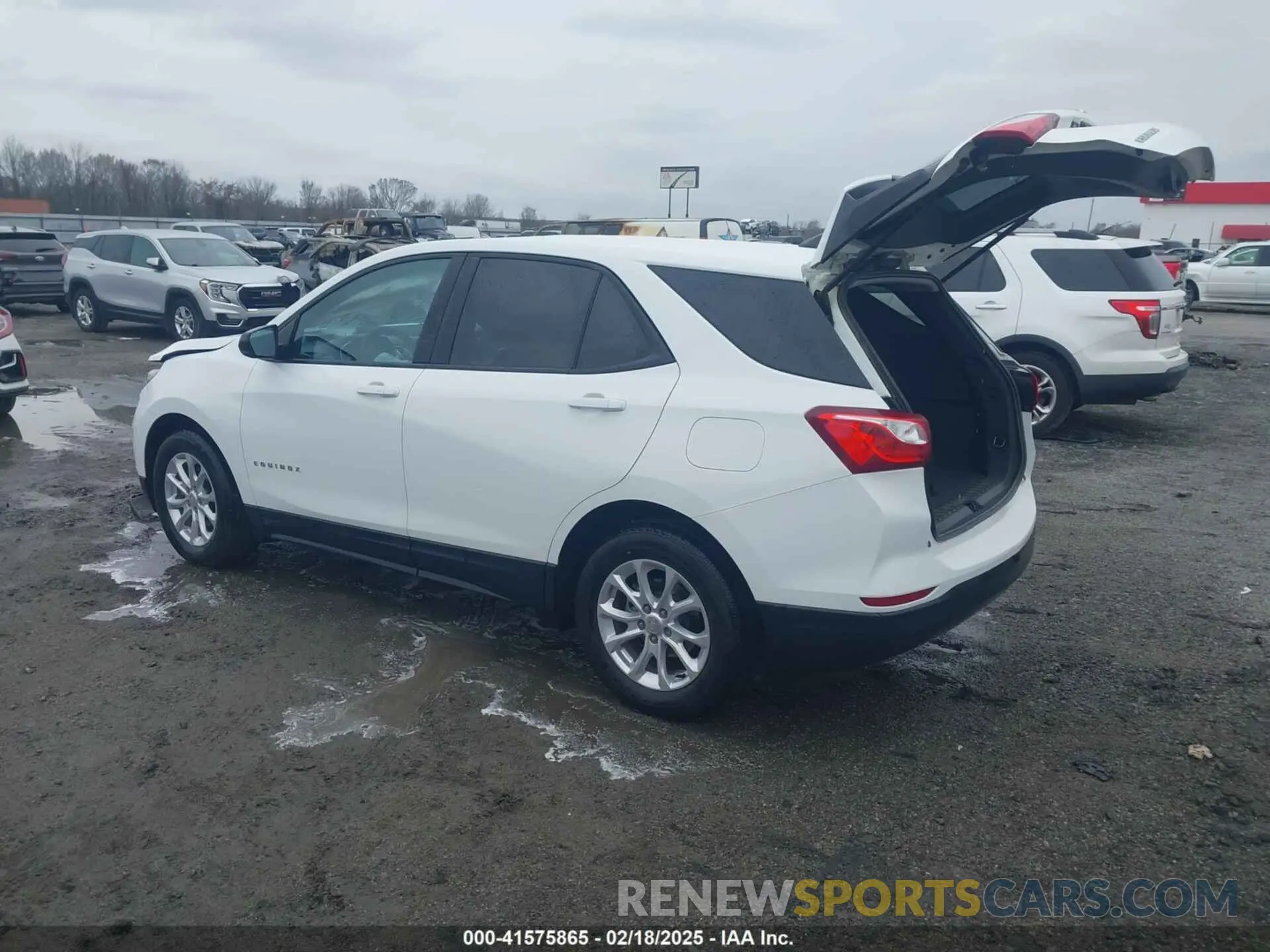 3 Photograph of a damaged car 3GNAXHEV7MS170476 CHEVROLET EQUINOX 2021