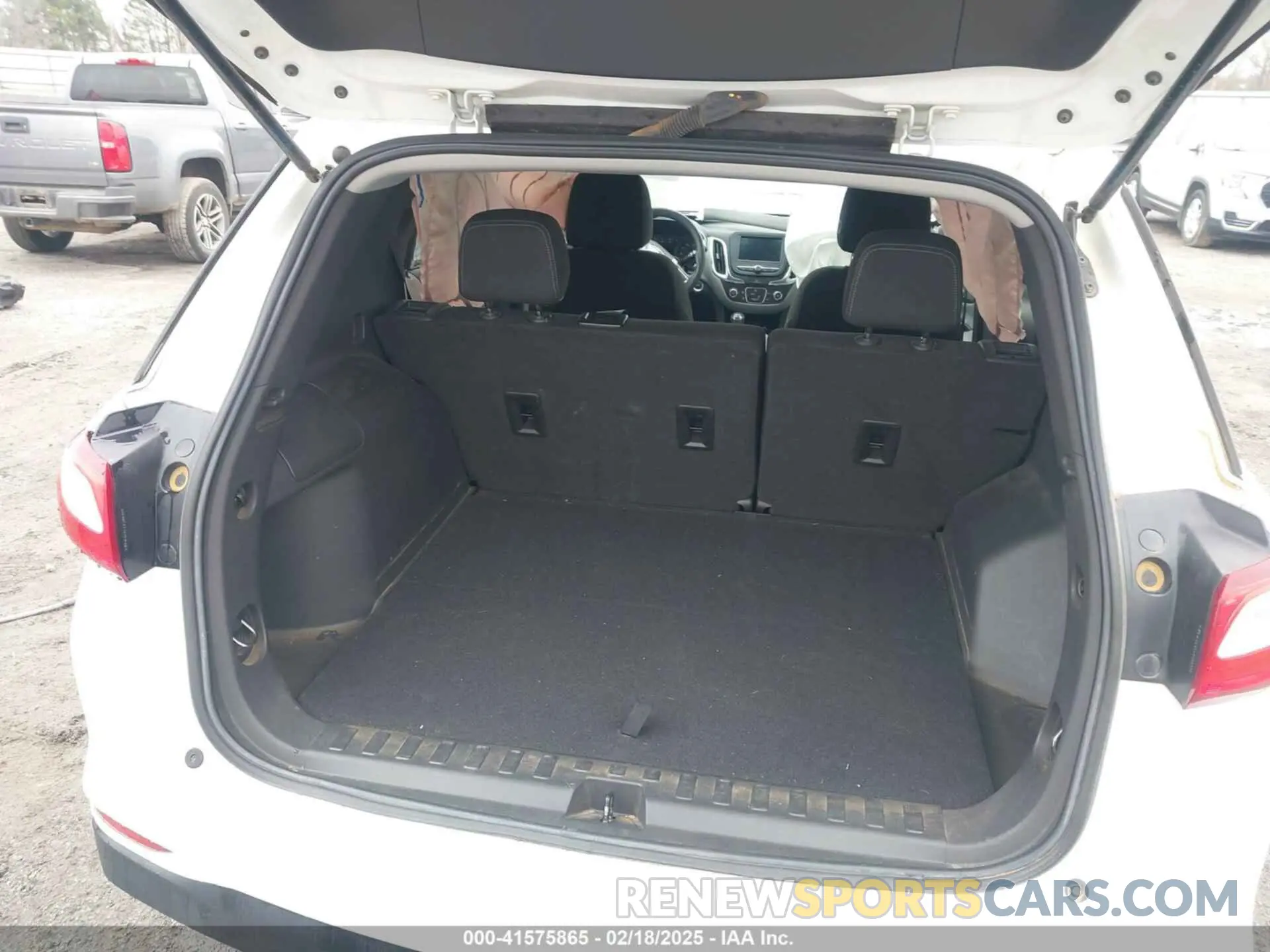 8 Photograph of a damaged car 3GNAXHEV7MS170476 CHEVROLET EQUINOX 2021