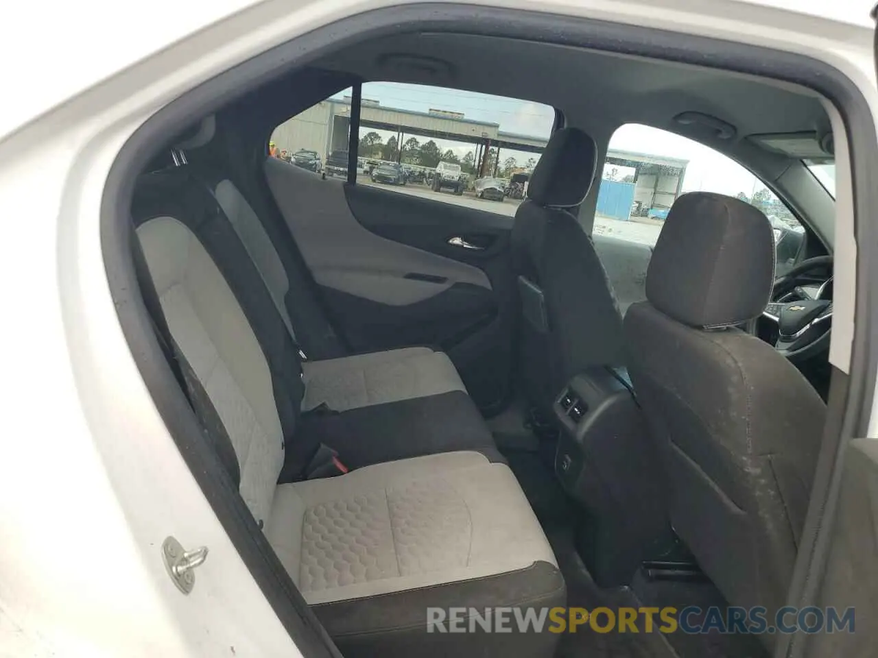11 Photograph of a damaged car 3GNAXHEV8MS122257 CHEVROLET EQUINOX 2021