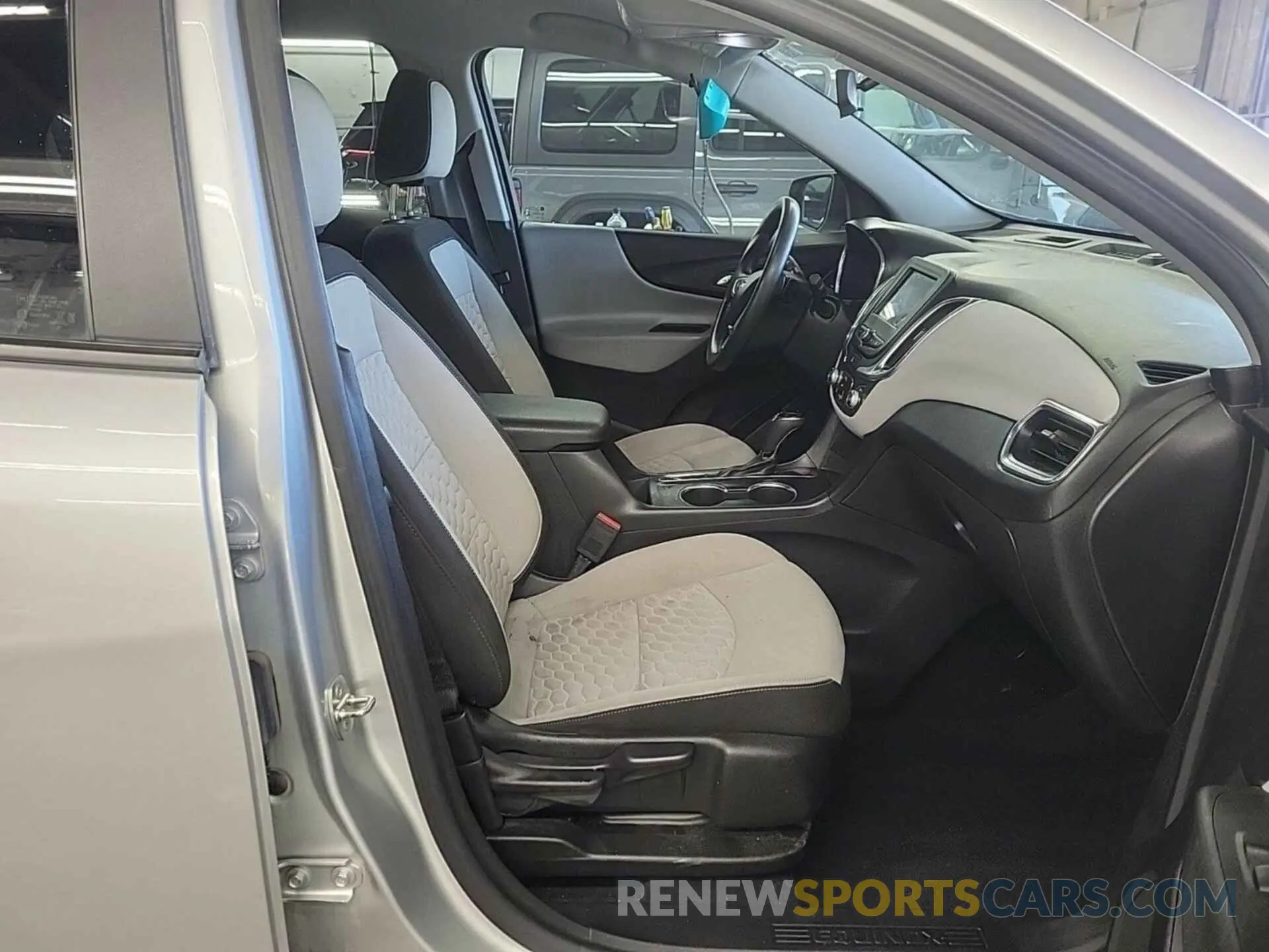 12 Photograph of a damaged car 3GNAXHEV8MS126065 CHEVROLET EQUINOX 2021