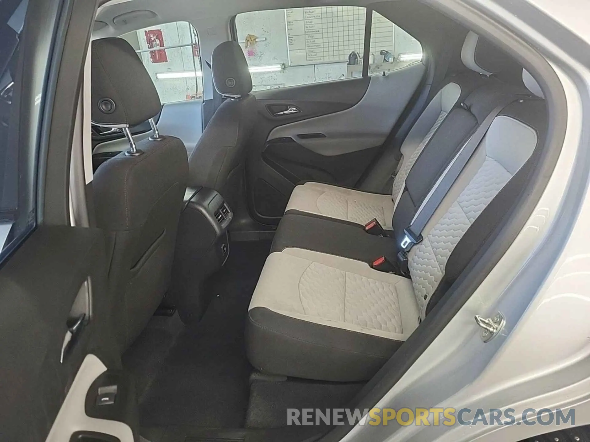 28 Photograph of a damaged car 3GNAXHEV8MS126065 CHEVROLET EQUINOX 2021
