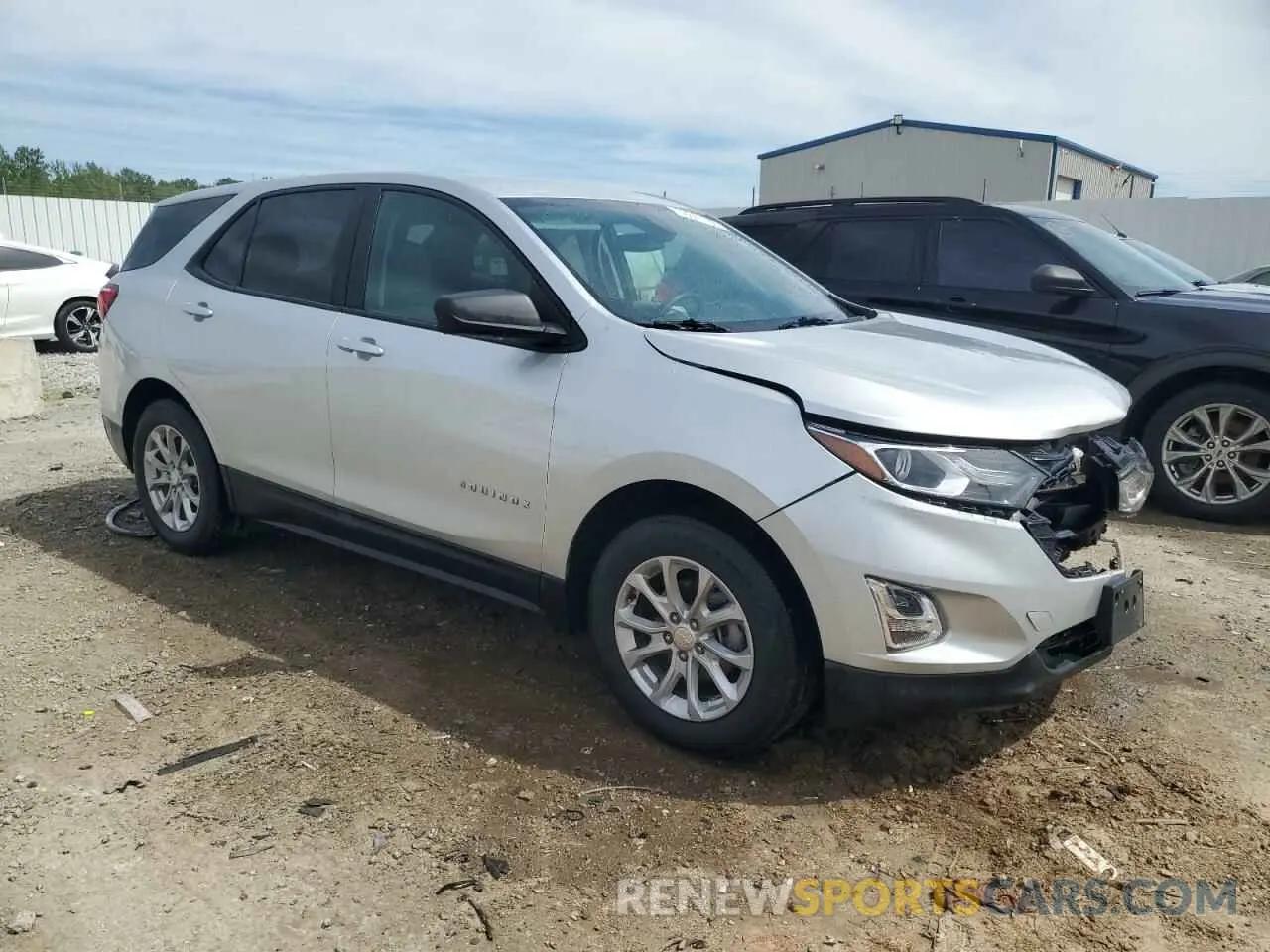 4 Photograph of a damaged car 3GNAXHEV8MS165884 CHEVROLET EQUINOX 2021
