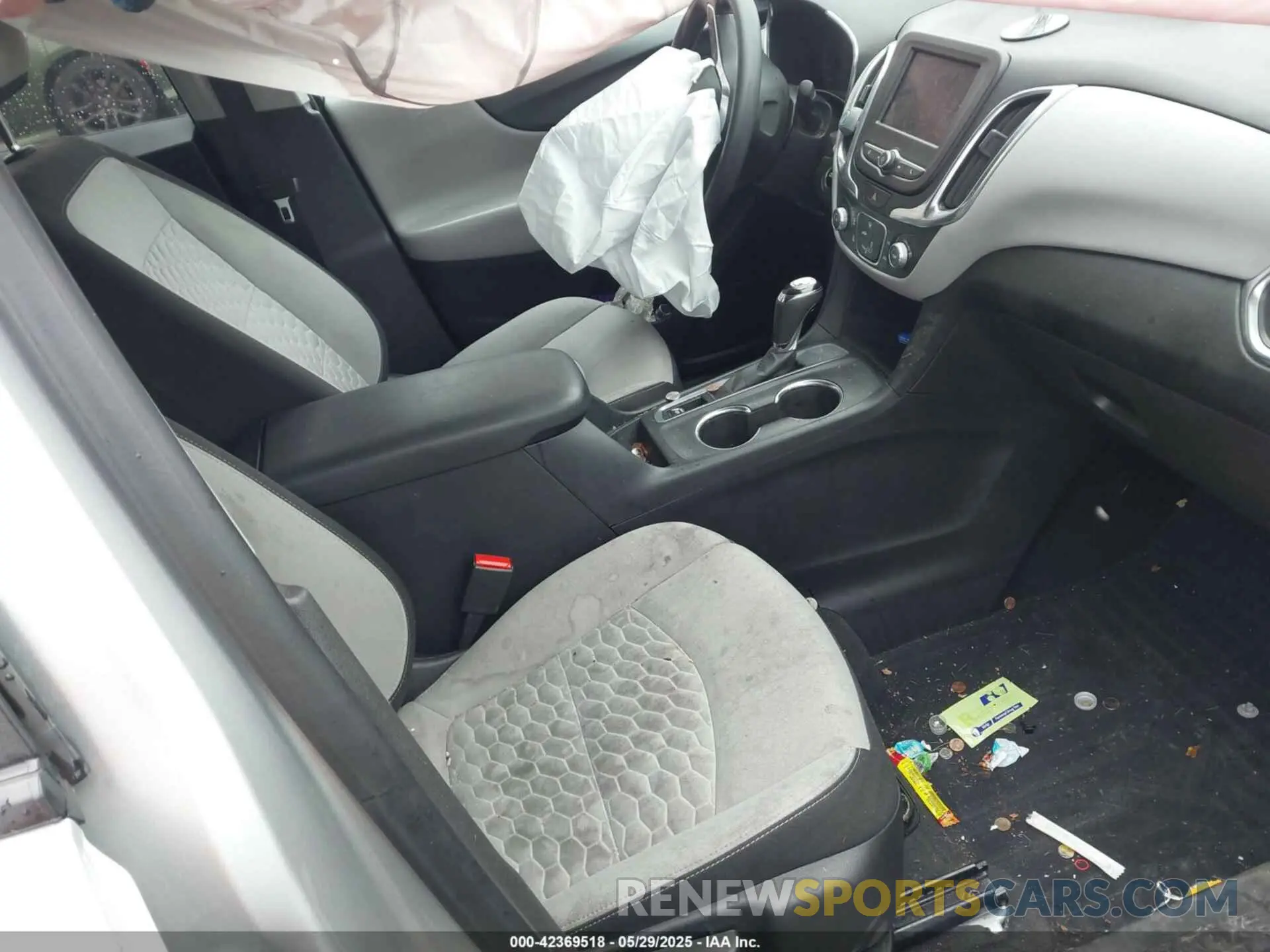 5 Photograph of a damaged car 3GNAXHEV9MS115480 CHEVROLET EQUINOX 2021