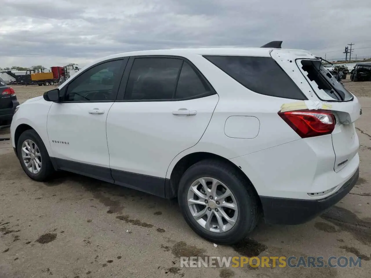 2 Photograph of a damaged car 3GNAXHEV9MS152643 CHEVROLET EQUINOX 2021