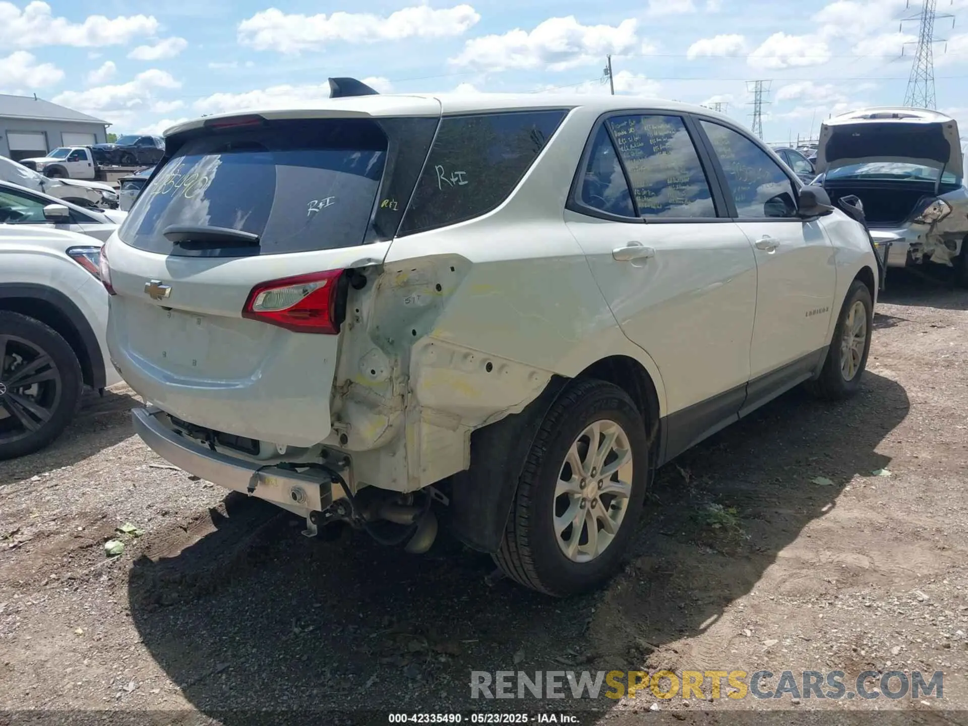 4 Photograph of a damaged car 3GNAXHEV9MS160516 CHEVROLET EQUINOX 2021