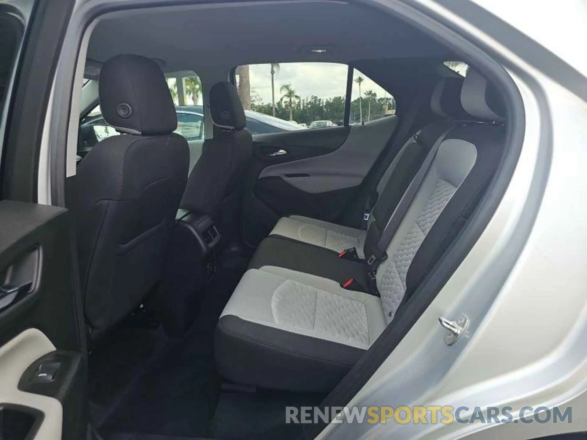 14 Photograph of a damaged car 3GNAXHEV9MS169281 CHEVROLET EQUINOX 2021