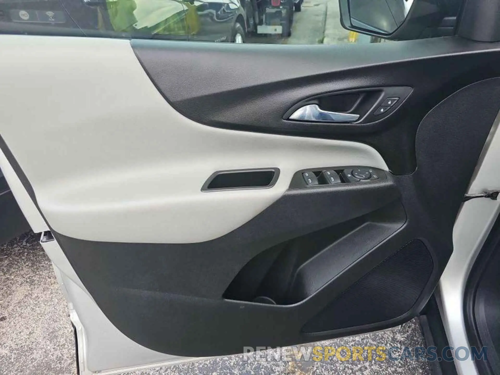 2 Photograph of a damaged car 3GNAXHEV9MS169281 CHEVROLET EQUINOX 2021