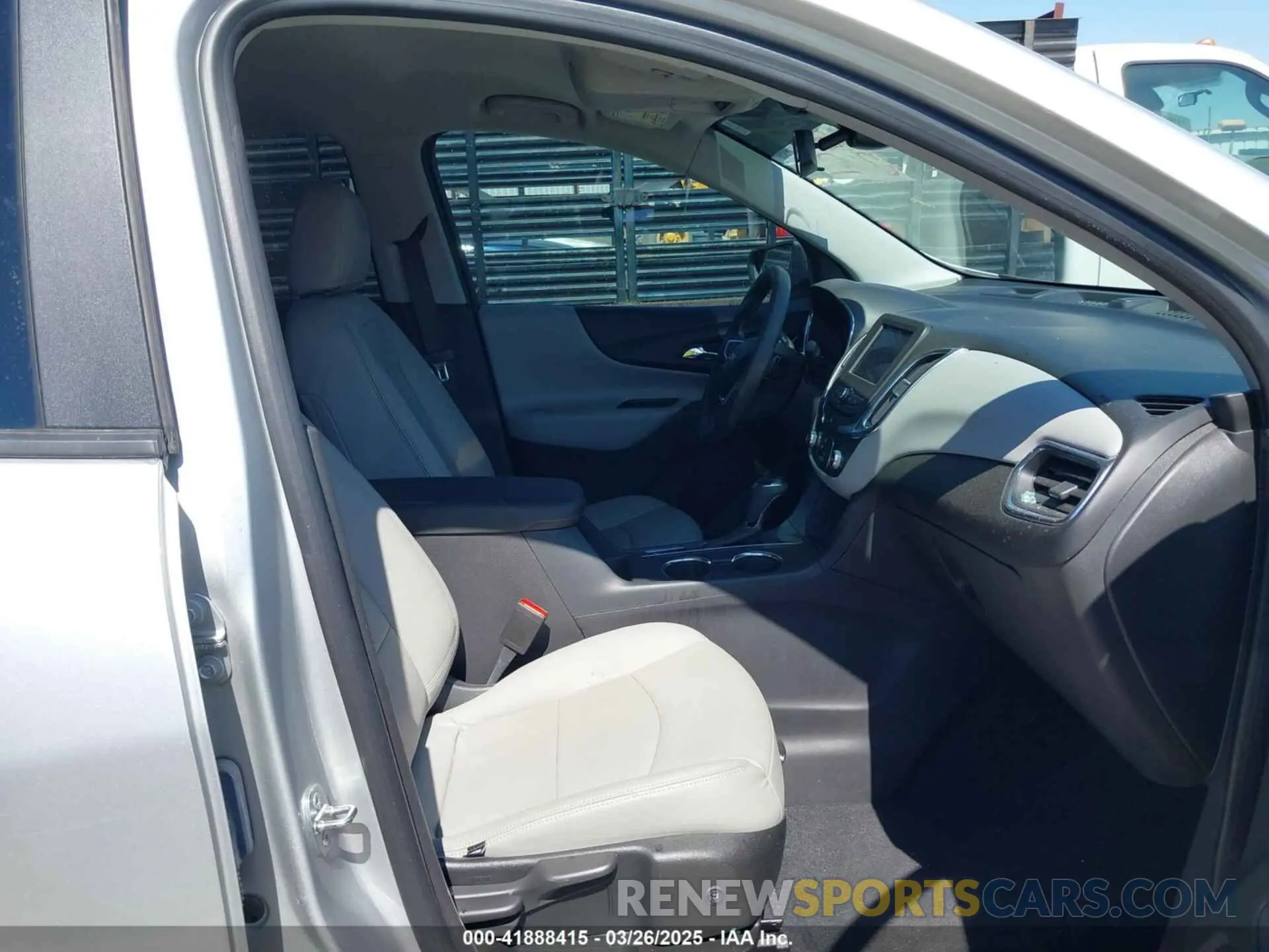 5 Photograph of a damaged car 3GNAXHEVXMS101913 CHEVROLET EQUINOX 2021