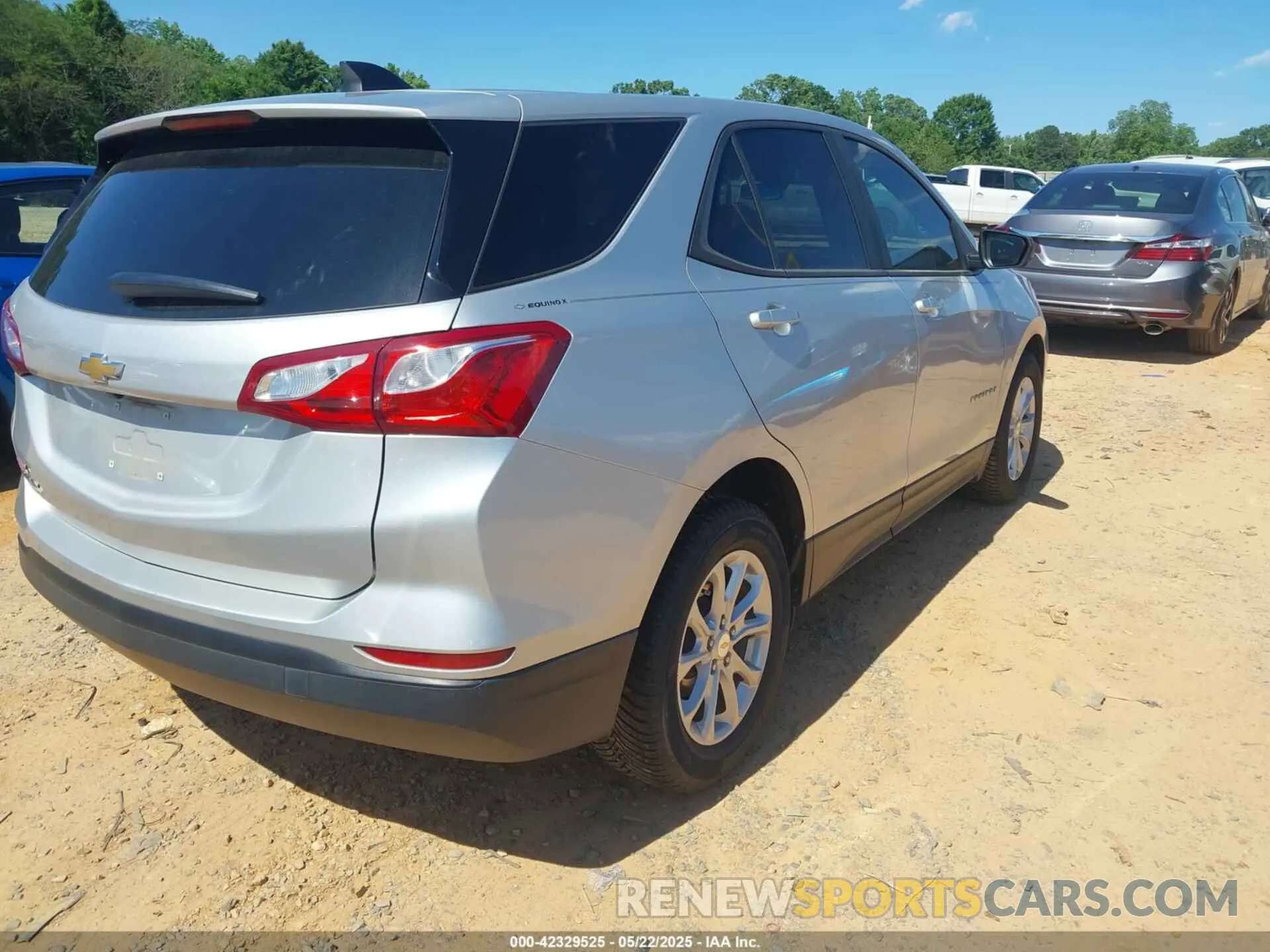 4 Photograph of a damaged car 3GNAXHEVXMS106139 CHEVROLET EQUINOX 2021