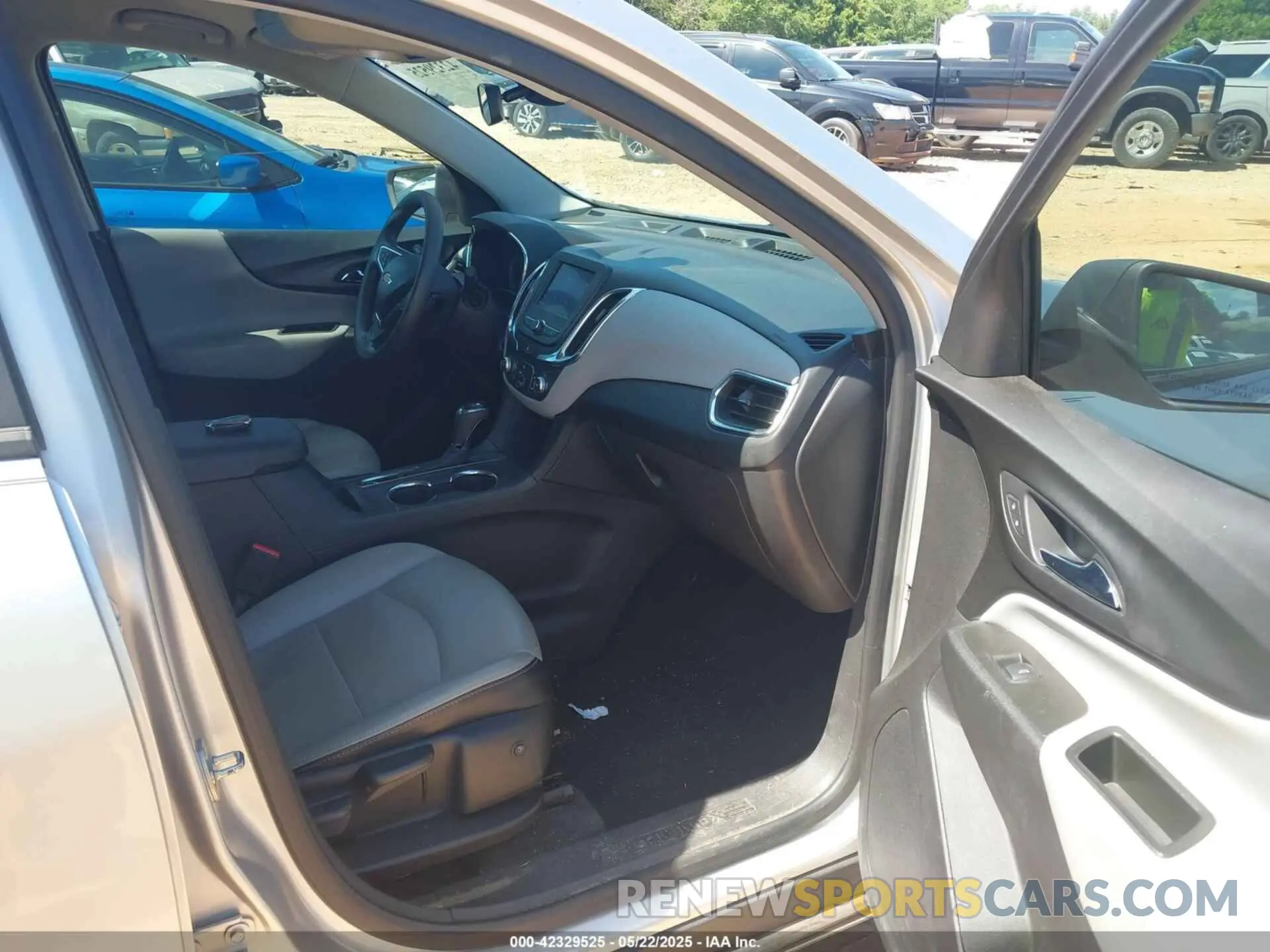 5 Photograph of a damaged car 3GNAXHEVXMS106139 CHEVROLET EQUINOX 2021