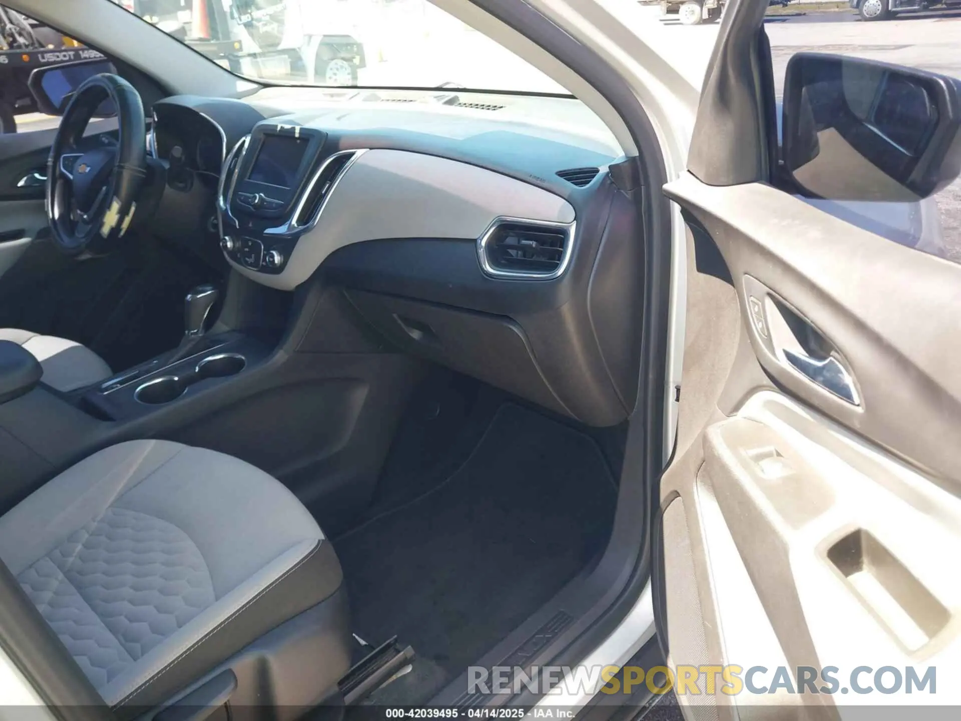 5 Photograph of a damaged car 3GNAXHEVXMS116802 CHEVROLET EQUINOX 2021
