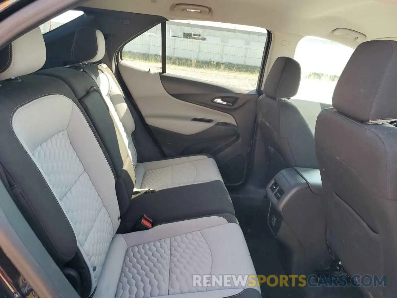 11 Photograph of a damaged car 3GNAXHEVXMS146091 CHEVROLET EQUINOX 2021
