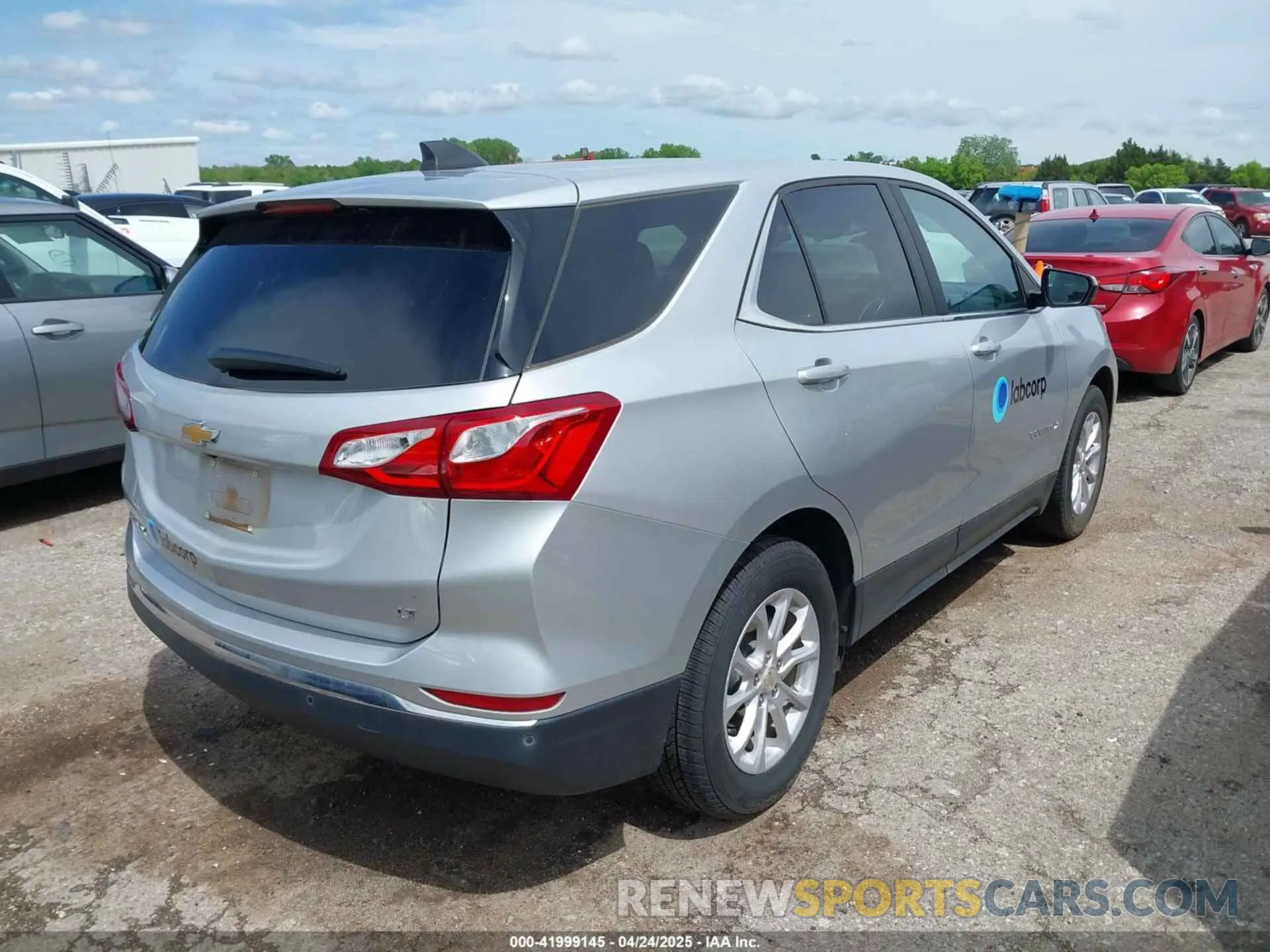 4 Photograph of a damaged car 3GNAXJEV0MS161822 CHEVROLET EQUINOX 2021
