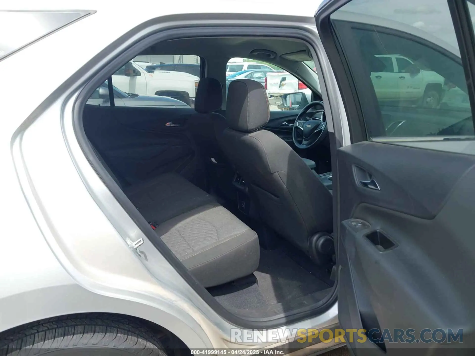 8 Photograph of a damaged car 3GNAXJEV0MS161822 CHEVROLET EQUINOX 2021