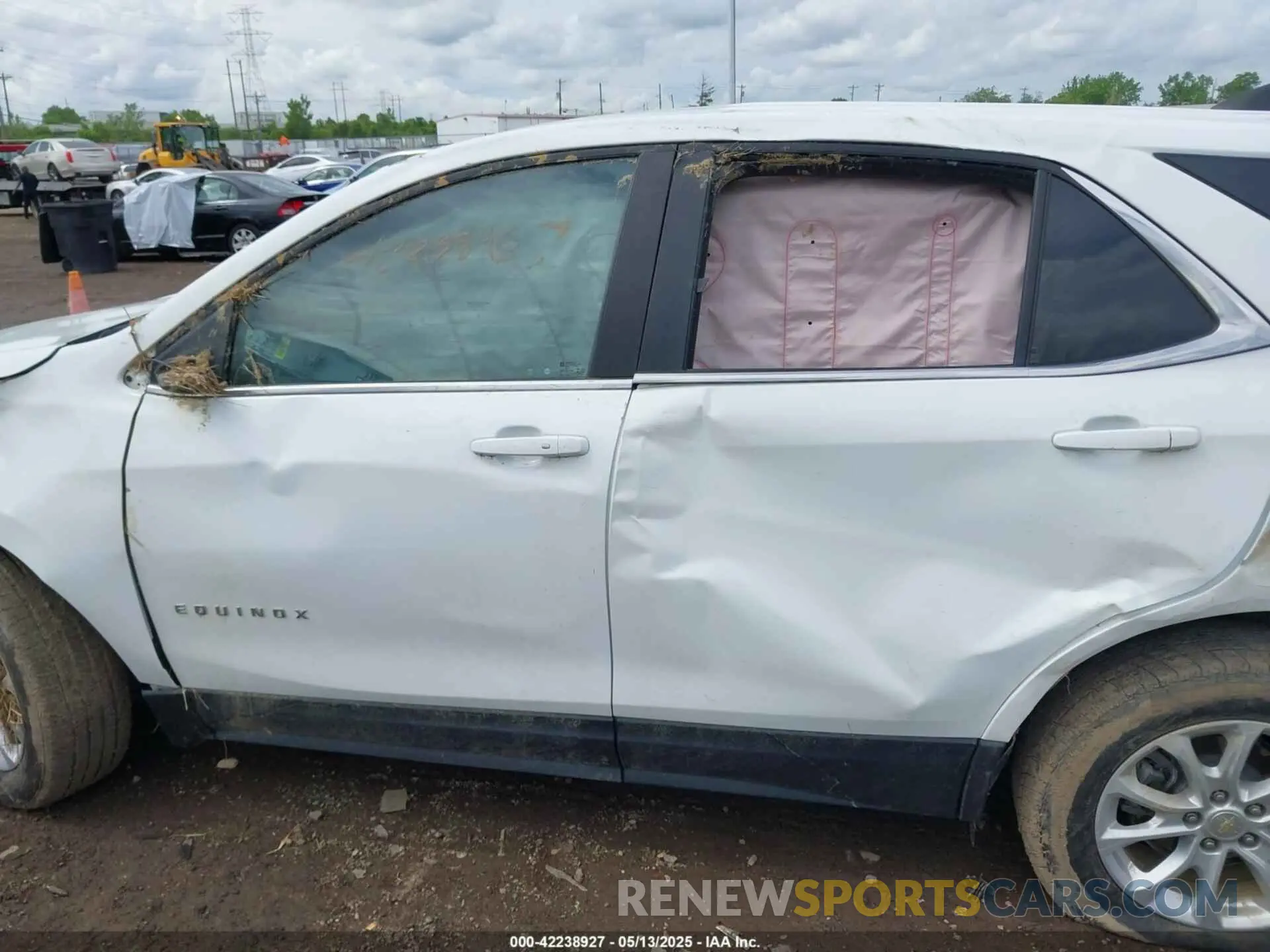 14 Photograph of a damaged car 3GNAXJEV1MS122656 CHEVROLET EQUINOX 2021