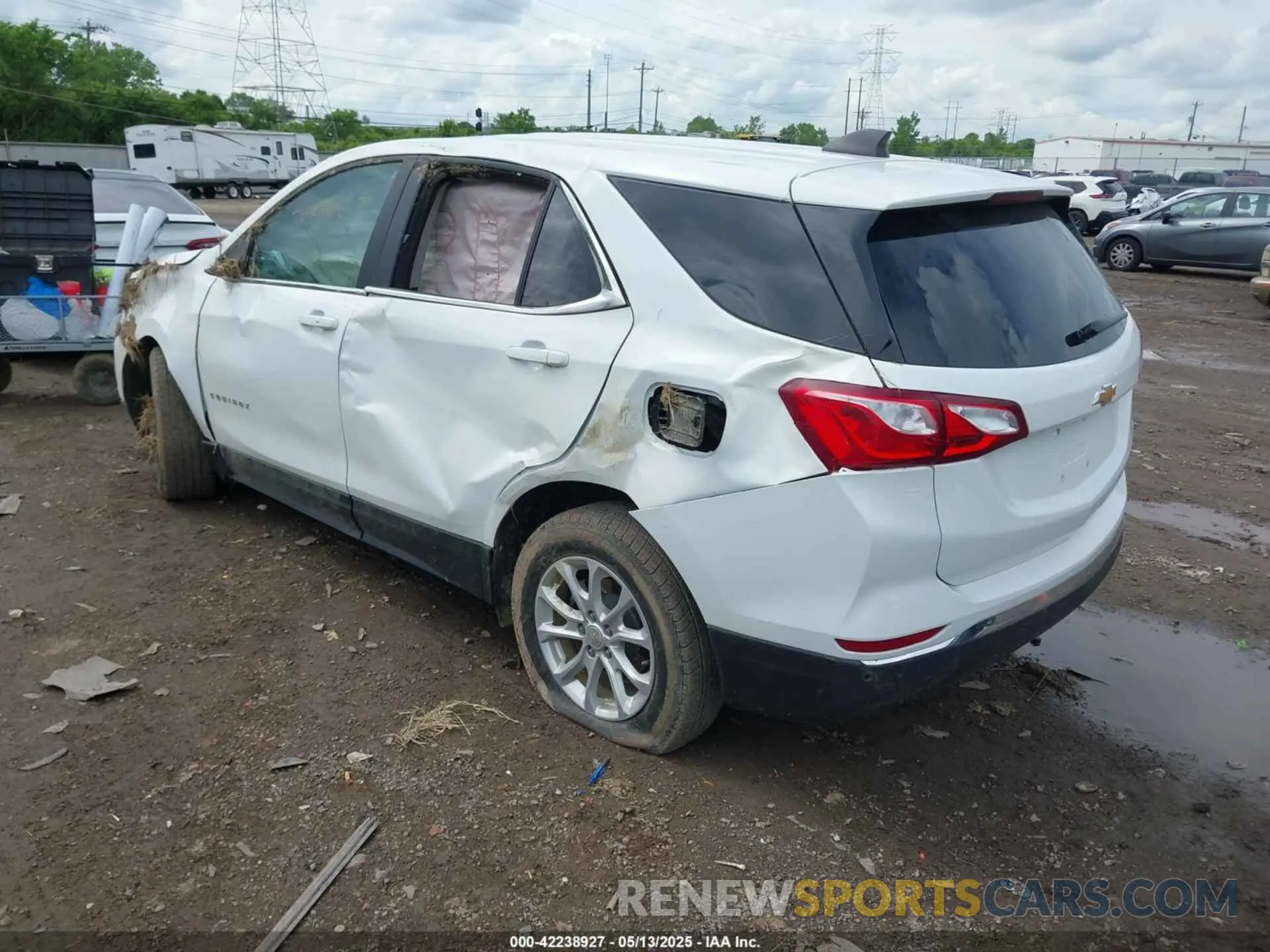 3 Photograph of a damaged car 3GNAXJEV1MS122656 CHEVROLET EQUINOX 2021