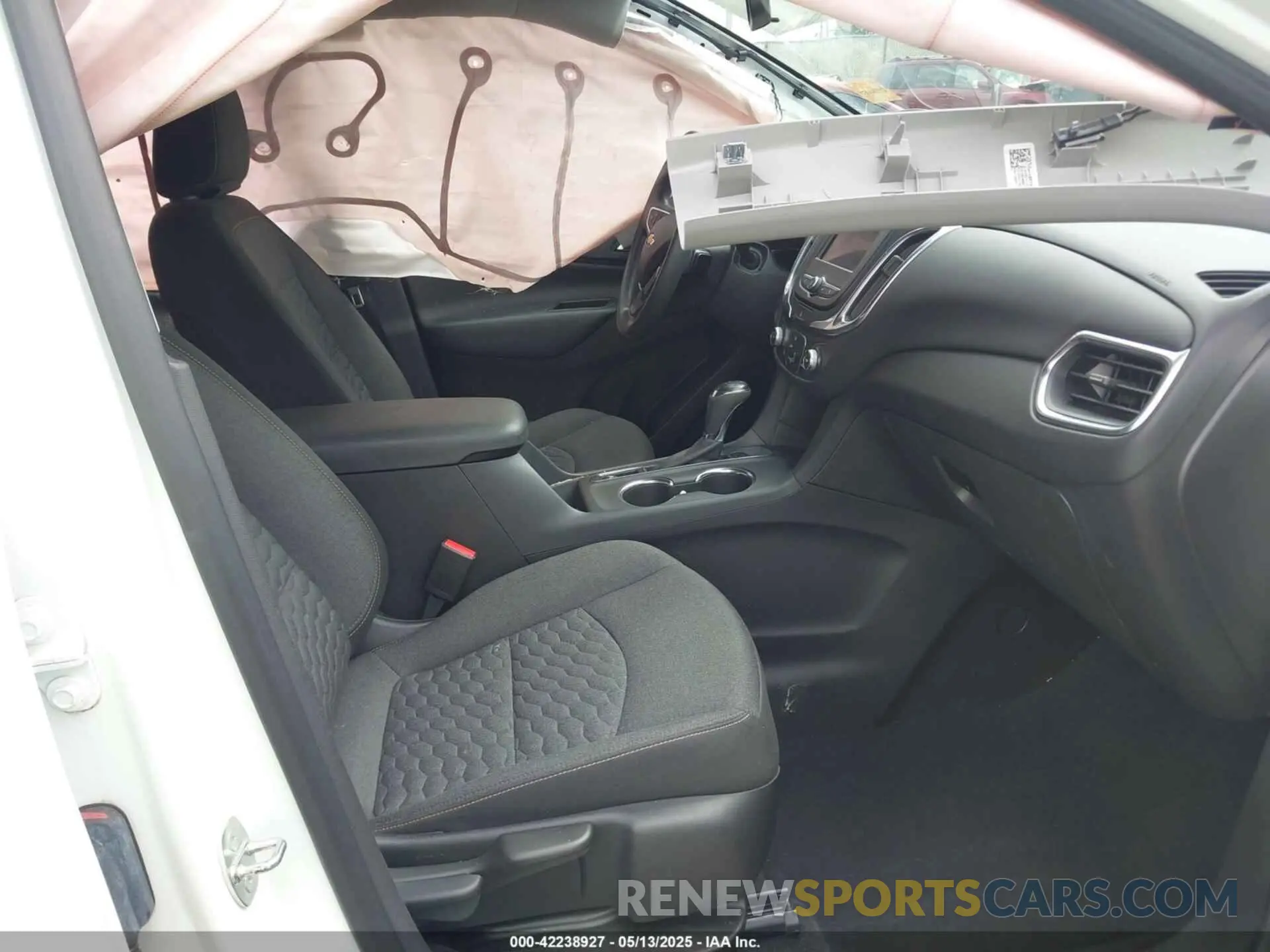 5 Photograph of a damaged car 3GNAXJEV1MS122656 CHEVROLET EQUINOX 2021