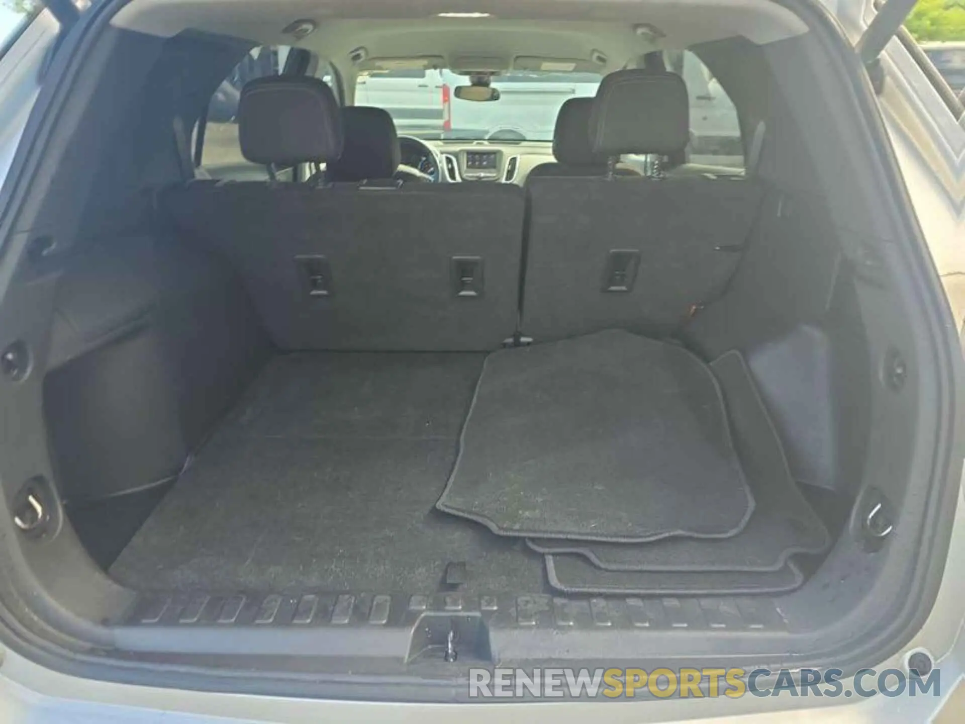 9 Photograph of a damaged car 3GNAXJEV1MS148108 CHEVROLET EQUINOX 2021