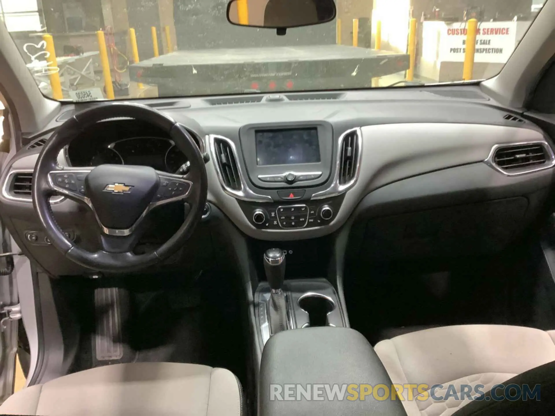 17 Photograph of a damaged car 3GNAXJEV3ML394586 CHEVROLET EQUINOX 2021
