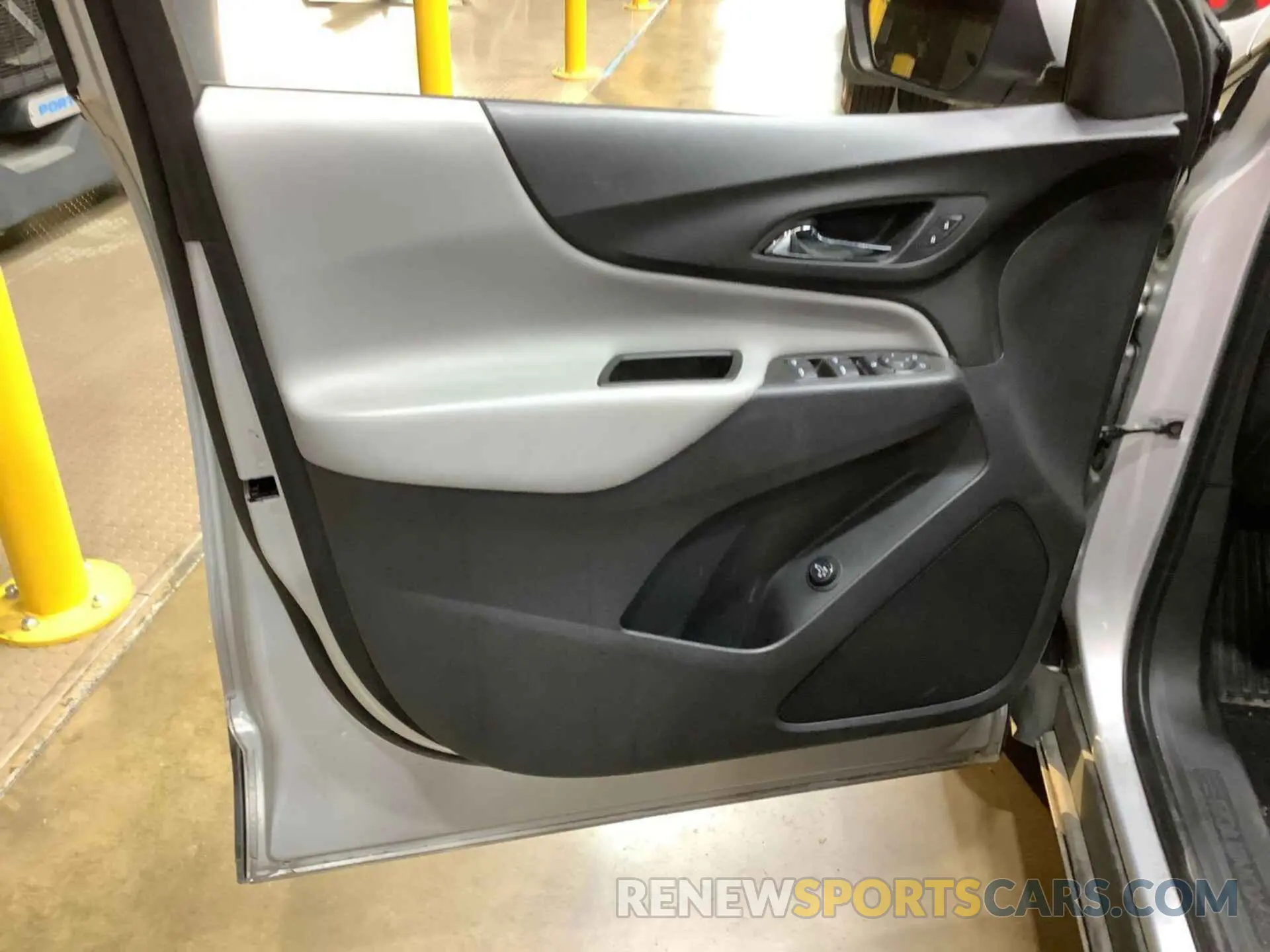 30 Photograph of a damaged car 3GNAXJEV3ML394586 CHEVROLET EQUINOX 2021