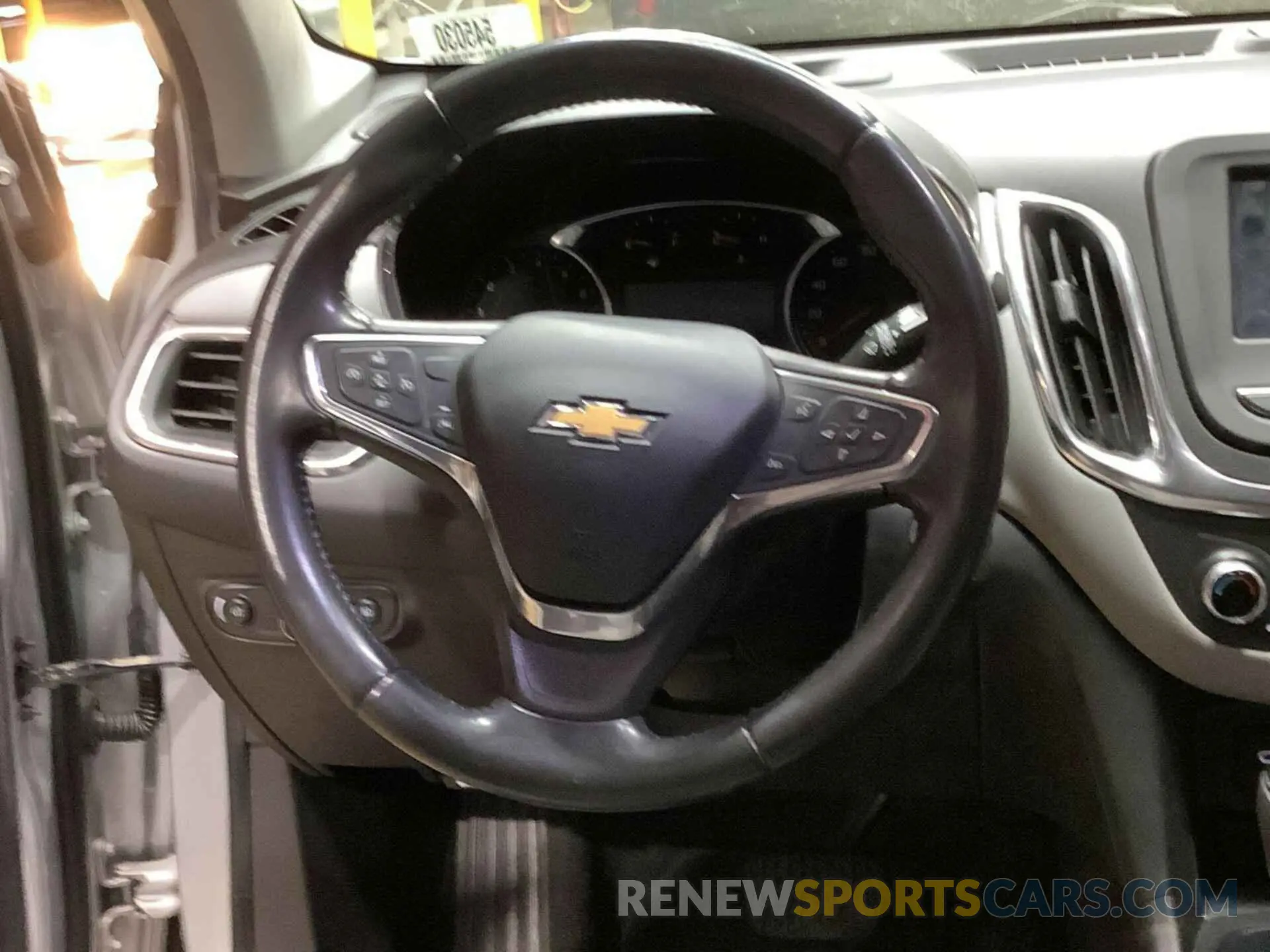 6 Photograph of a damaged car 3GNAXJEV3ML394586 CHEVROLET EQUINOX 2021