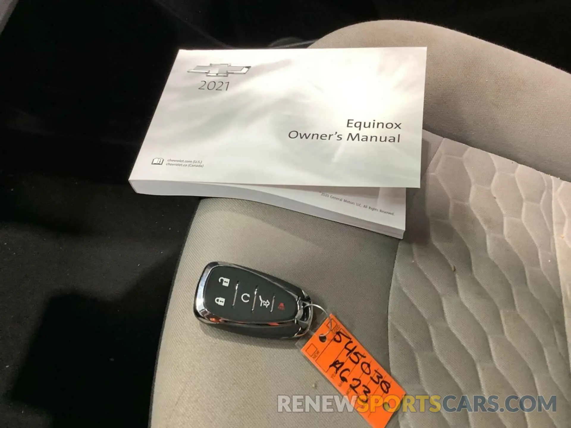 9 Photograph of a damaged car 3GNAXJEV3ML394586 CHEVROLET EQUINOX 2021