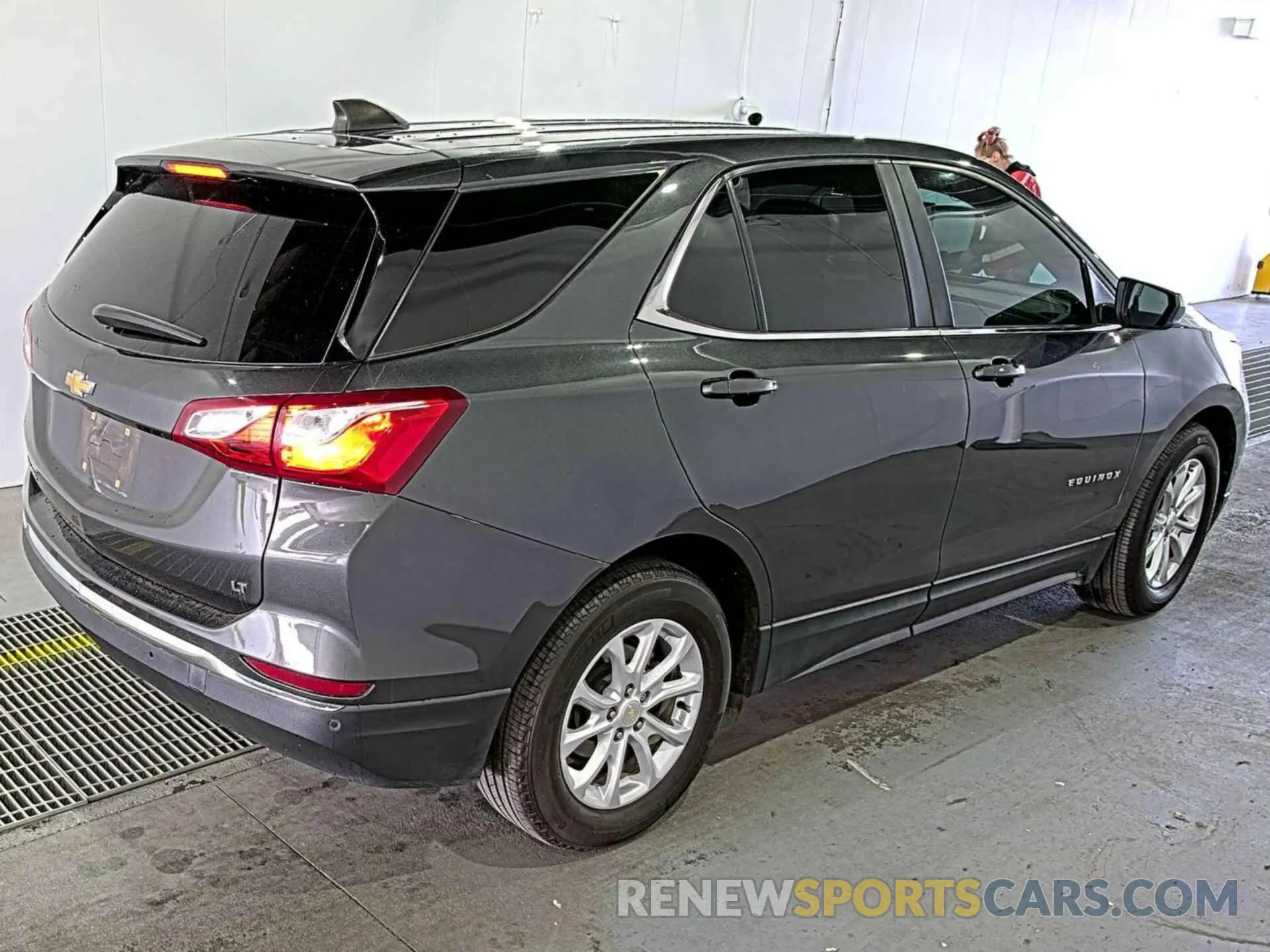 10 Photograph of a damaged car 3GNAXJEV5ML379569 CHEVROLET EQUINOX 2021