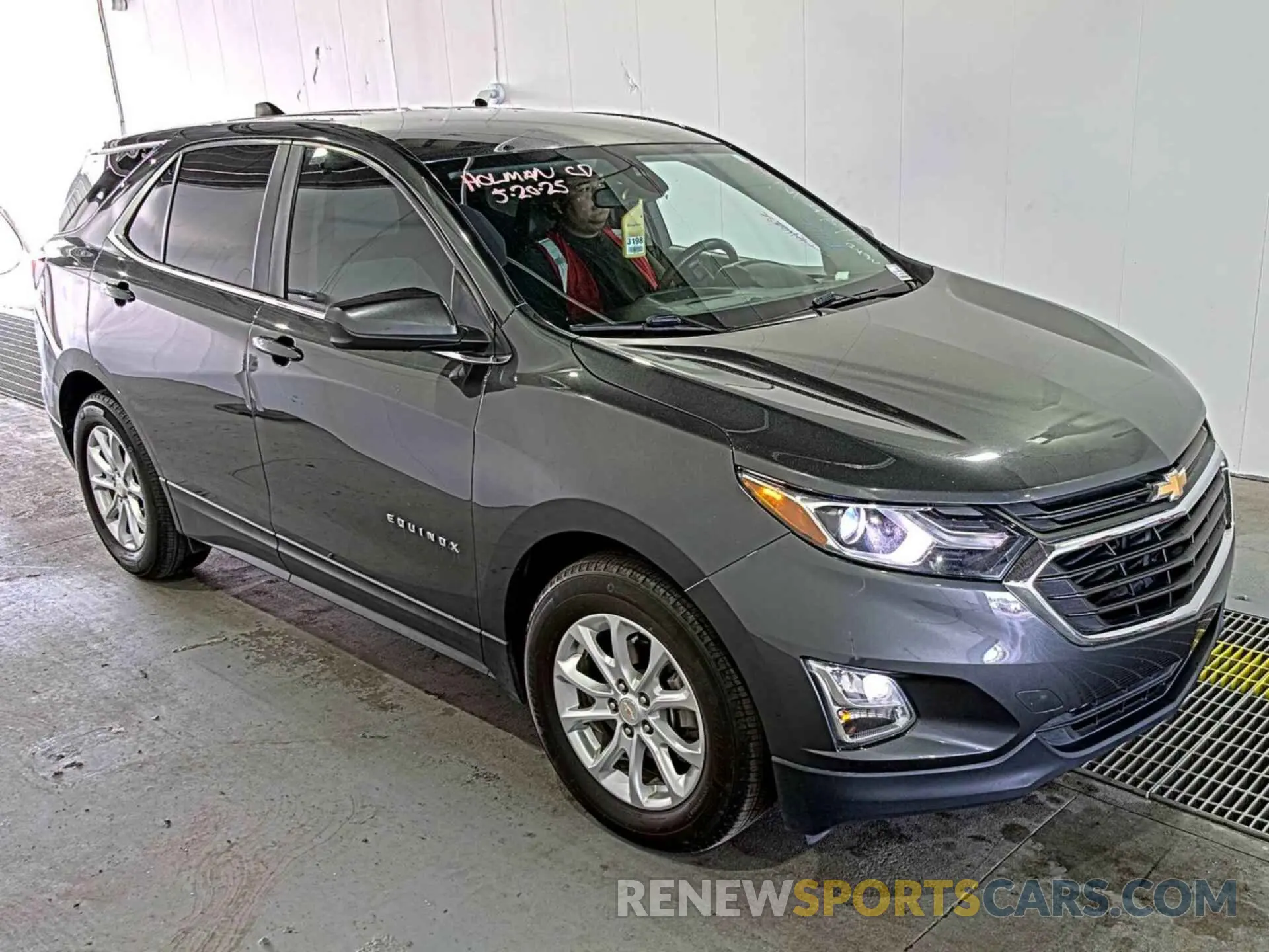 21 Photograph of a damaged car 3GNAXJEV5ML379569 CHEVROLET EQUINOX 2021