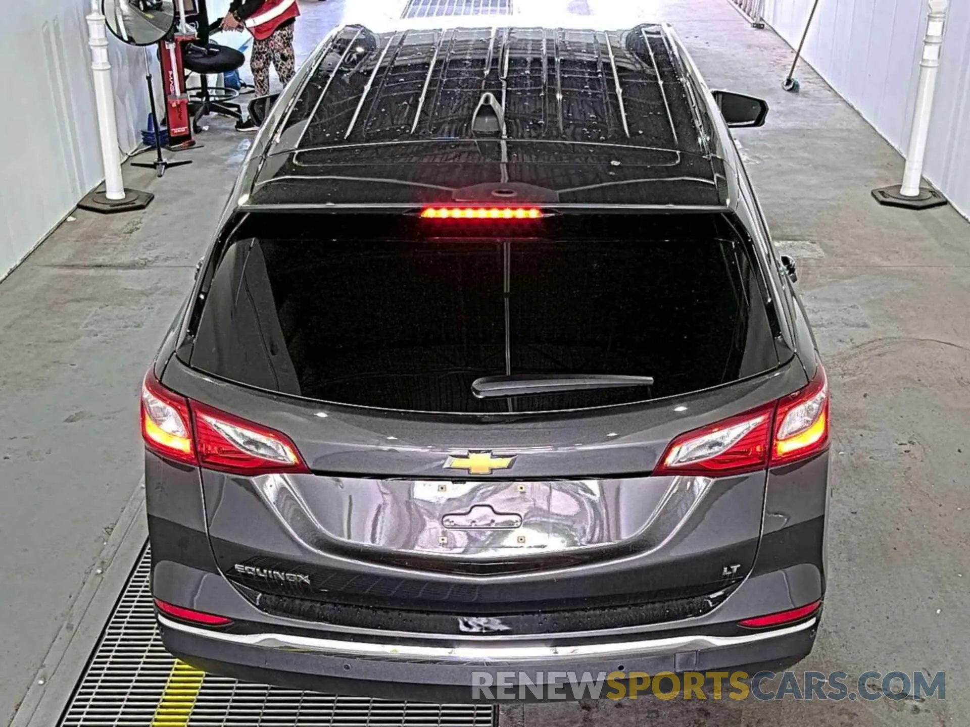 4 Photograph of a damaged car 3GNAXJEV5ML379569 CHEVROLET EQUINOX 2021